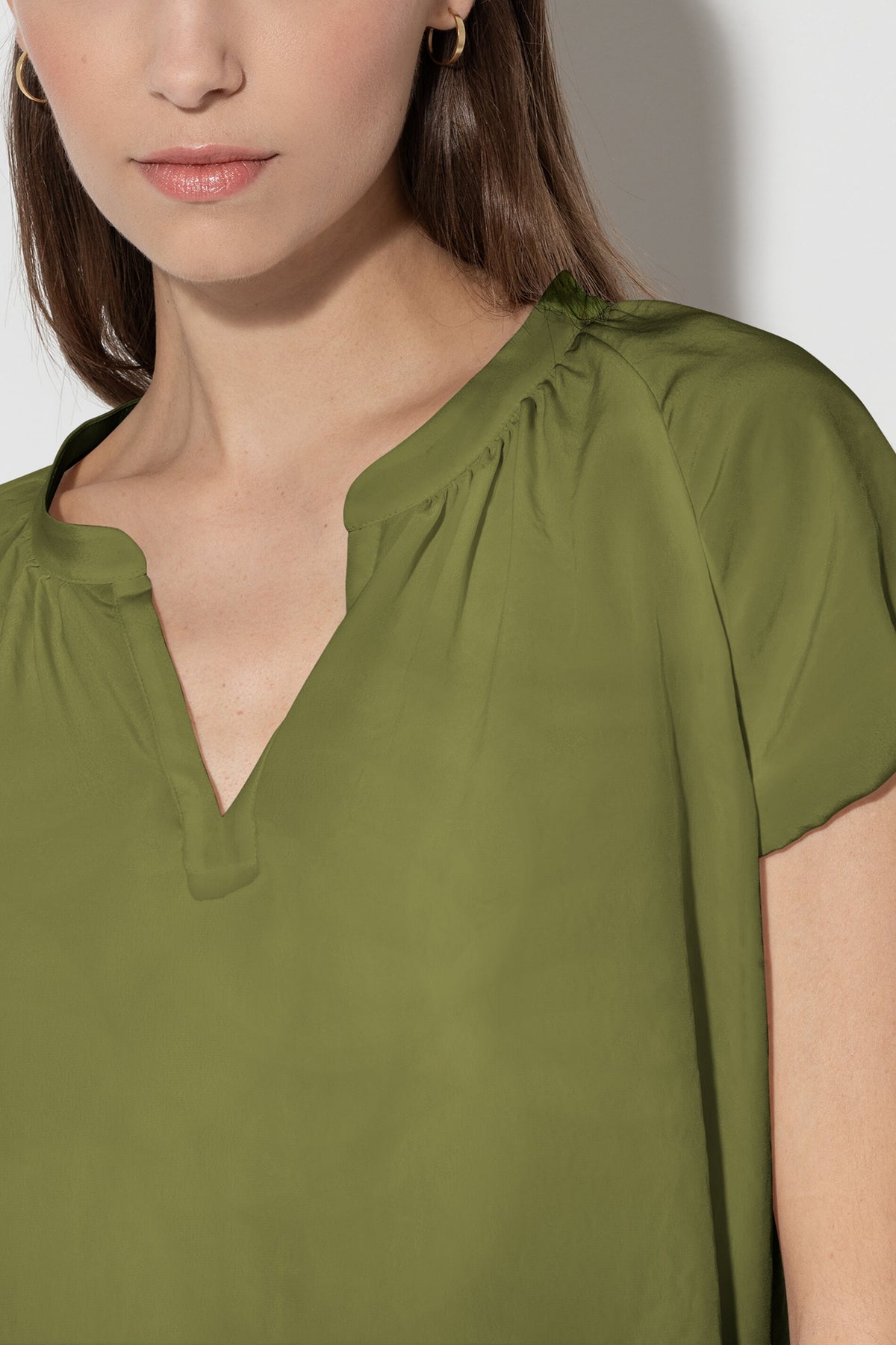 Fließendes Tunikatop - moss green - Standard | Model Detail
