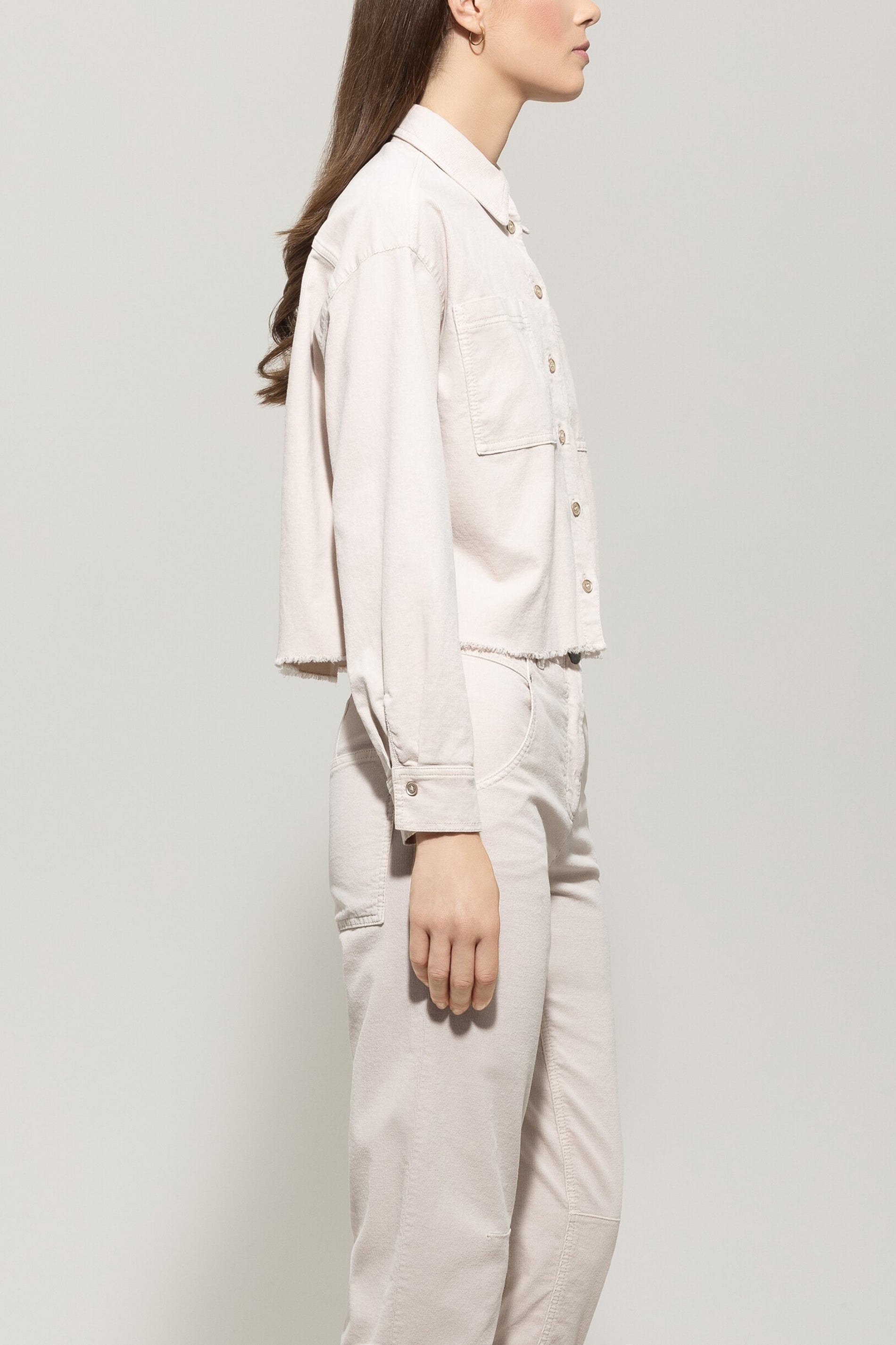 Cord-Hemd mit Fransendetails - silky cream - Standard | Model Seite