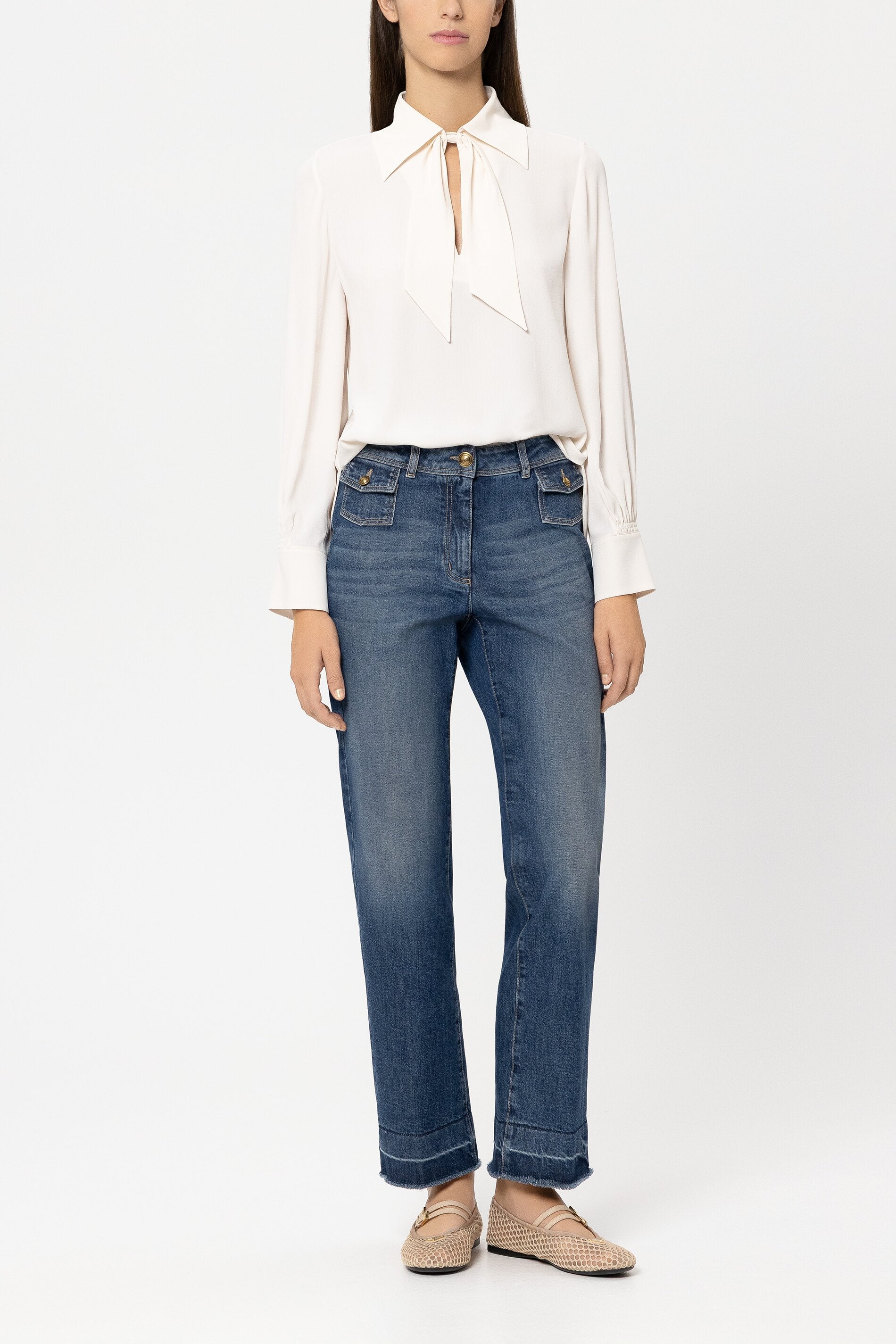 Schluppenbluse aus Seiden-Mix - cream - Standard | Model Front