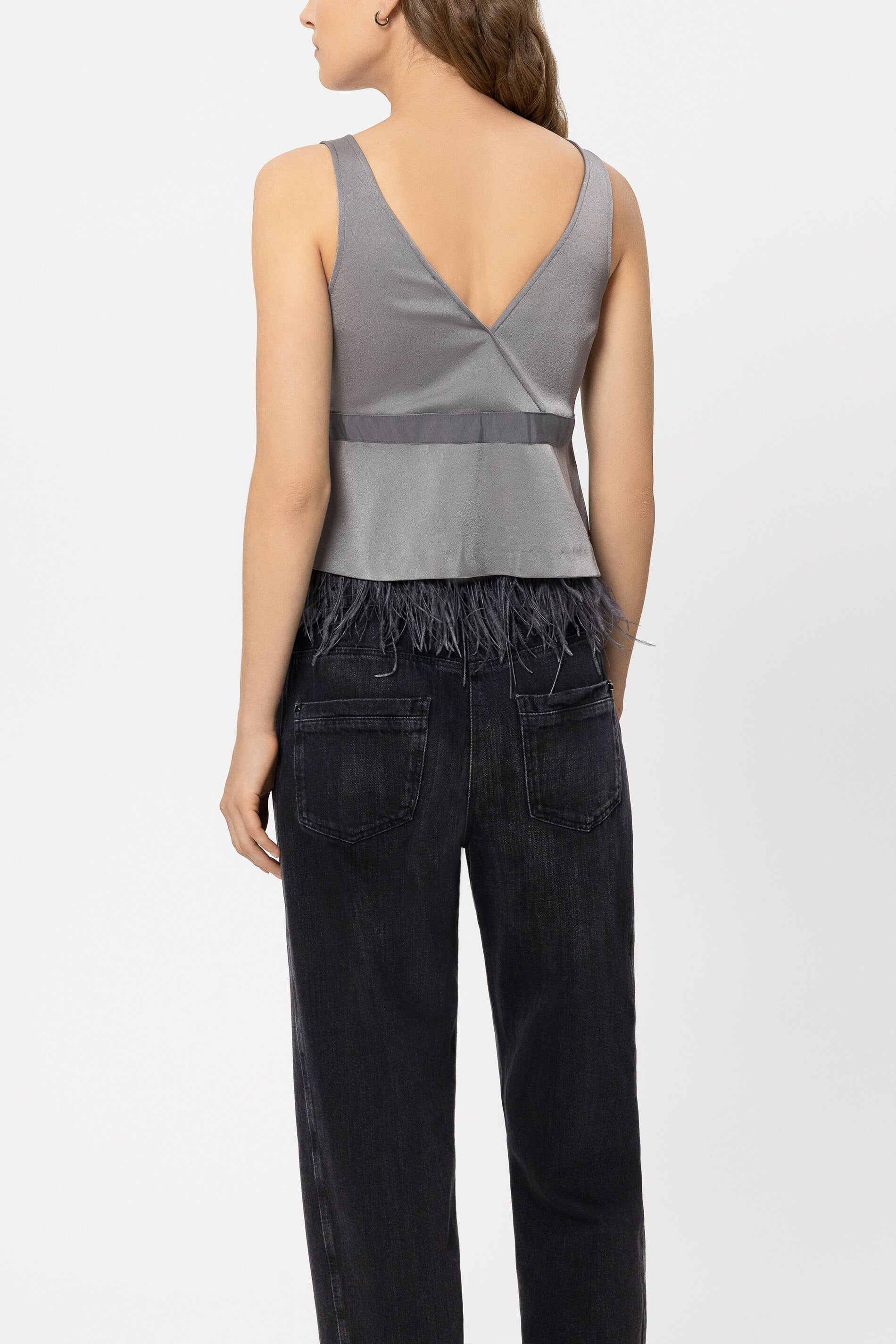 Trägertop mit Feder-Saum - platin - Standard | Model Rück