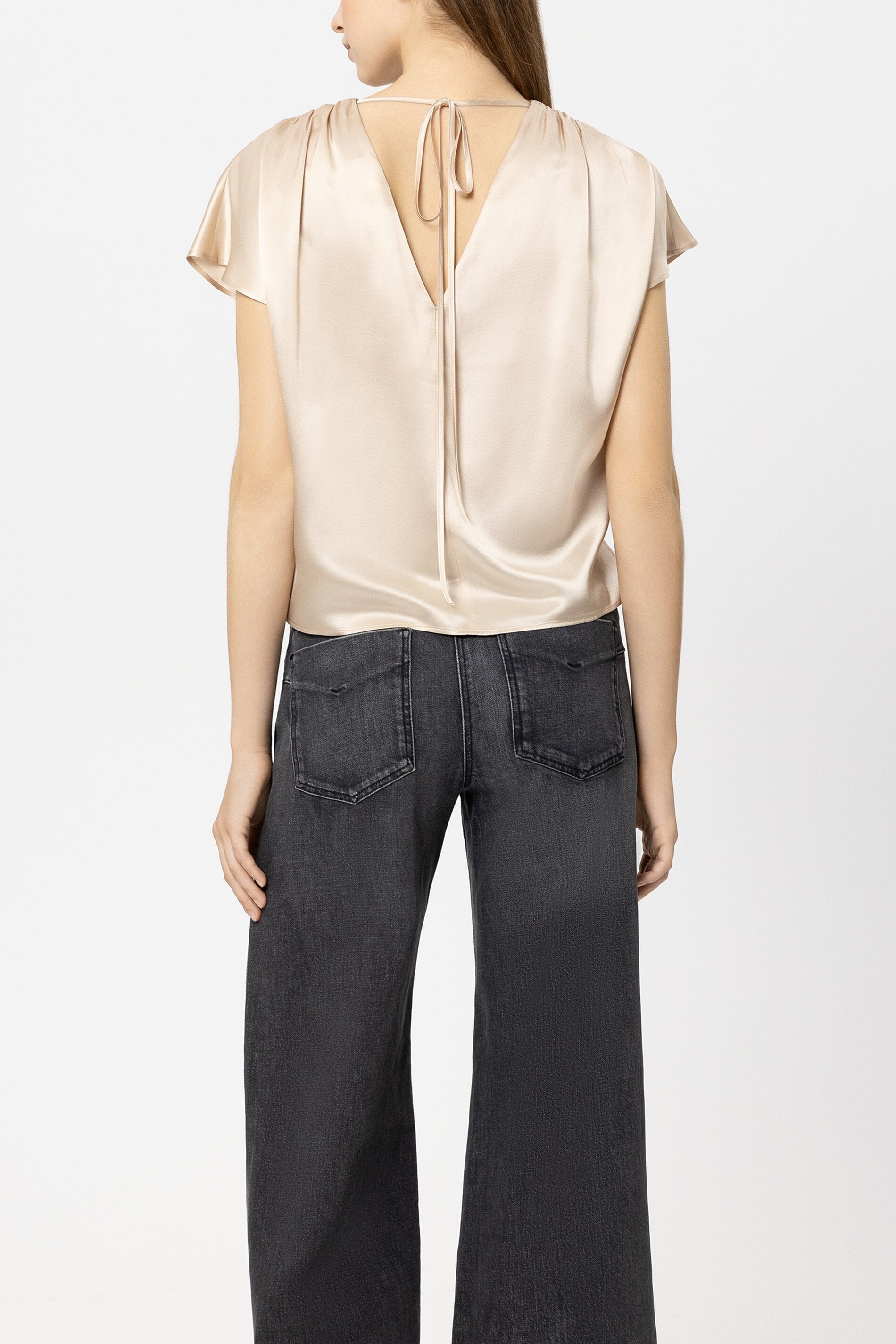 Blusenshirt aus Seide - soft camel - Standard | Model Rück