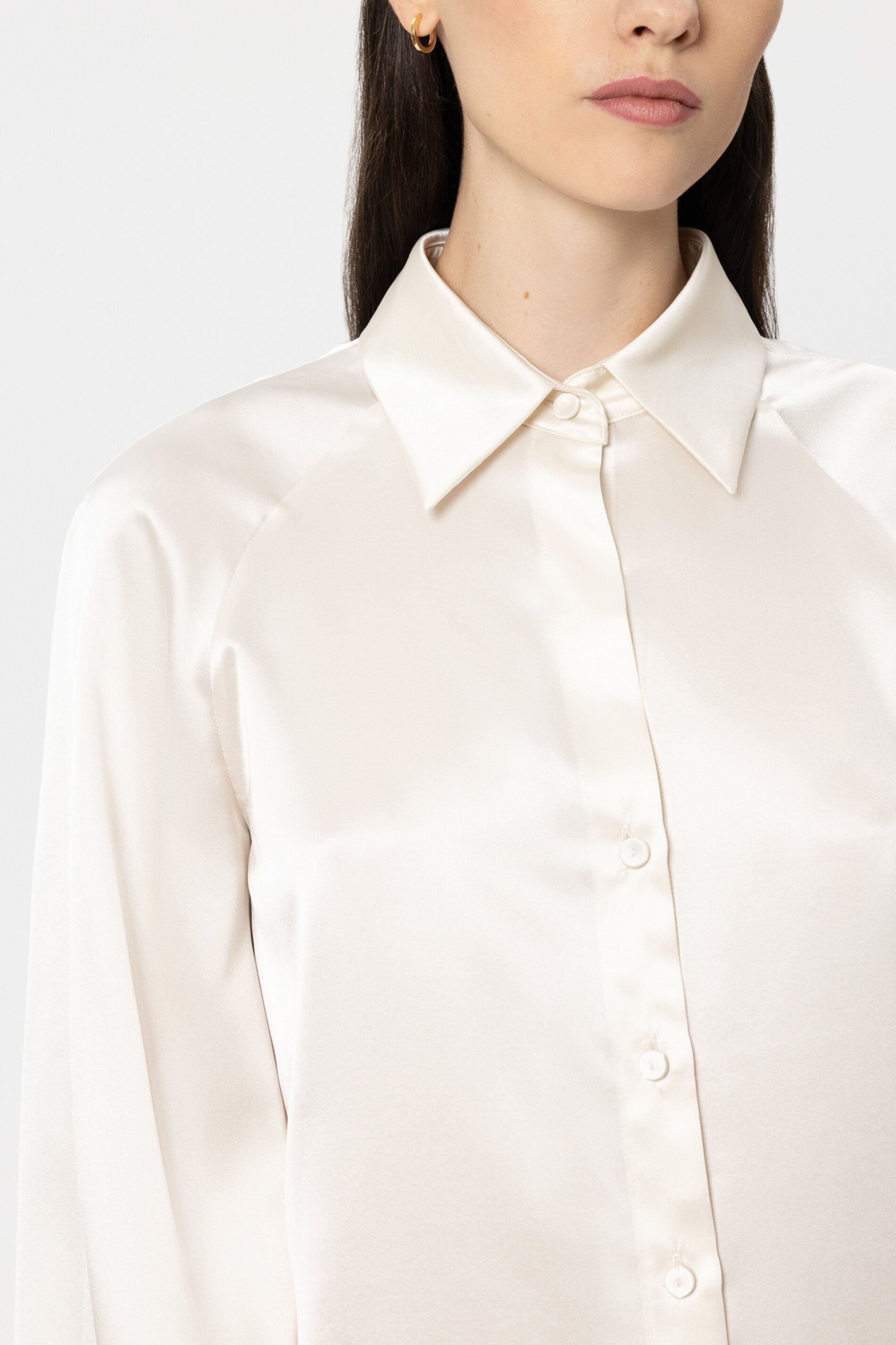 Langarmbluse aus Seide - cream - Standard | Model Detail