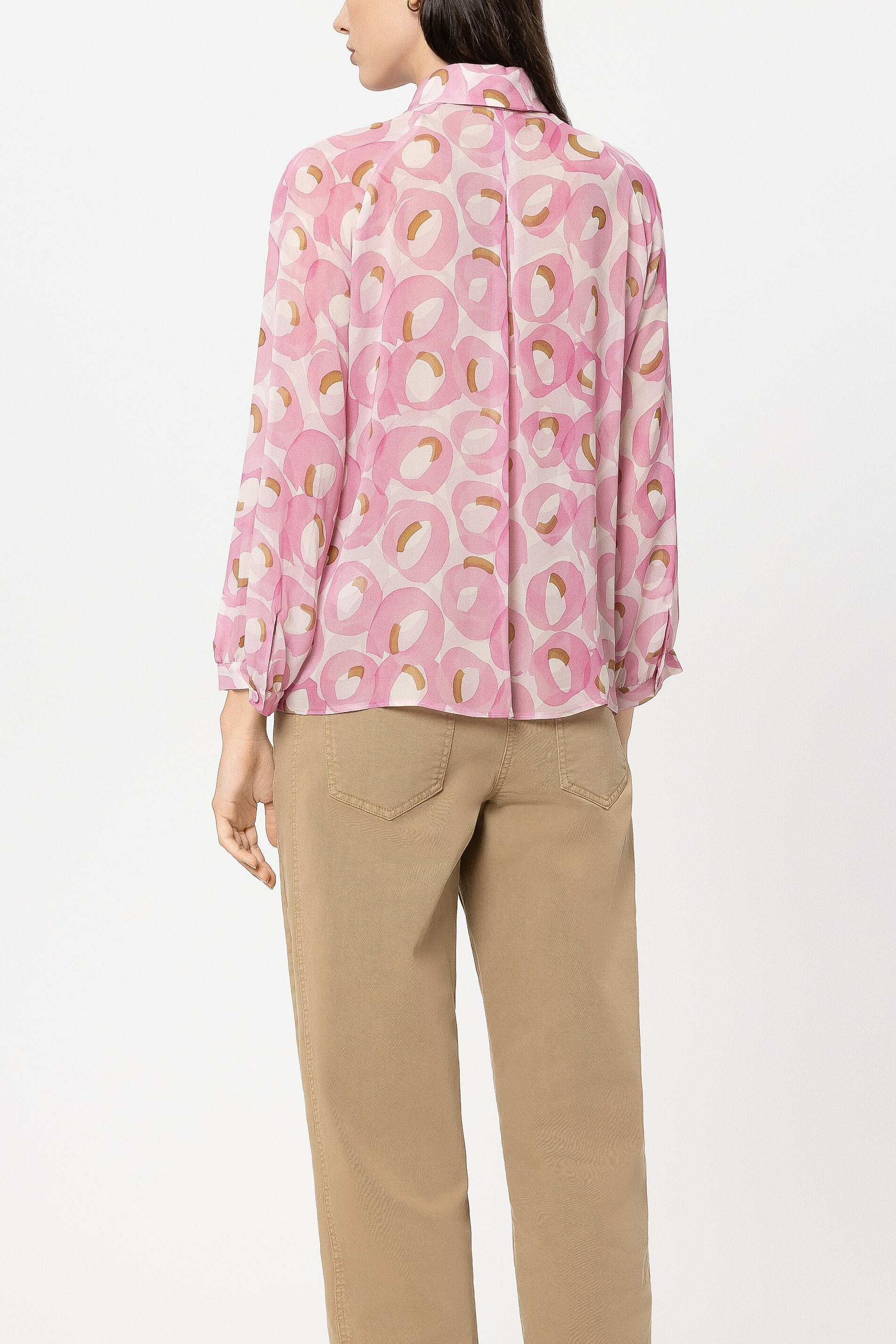 Hemdbluse mit Retro-Print - creamy blush / cream - mit Schluppe | Model Rück