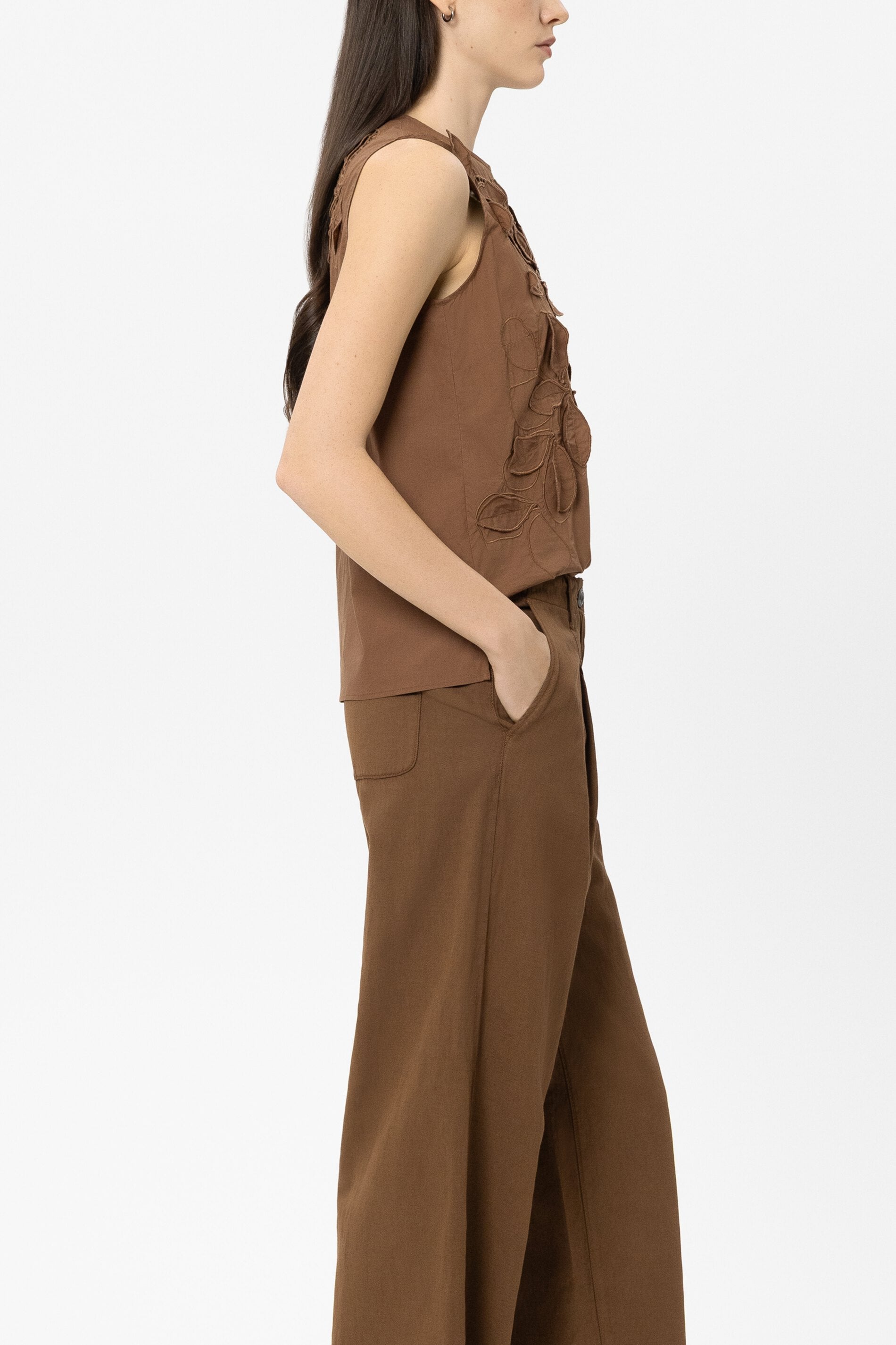 Blusentop mit Lochstickerei - dark terracotta - Standard | Model Seite