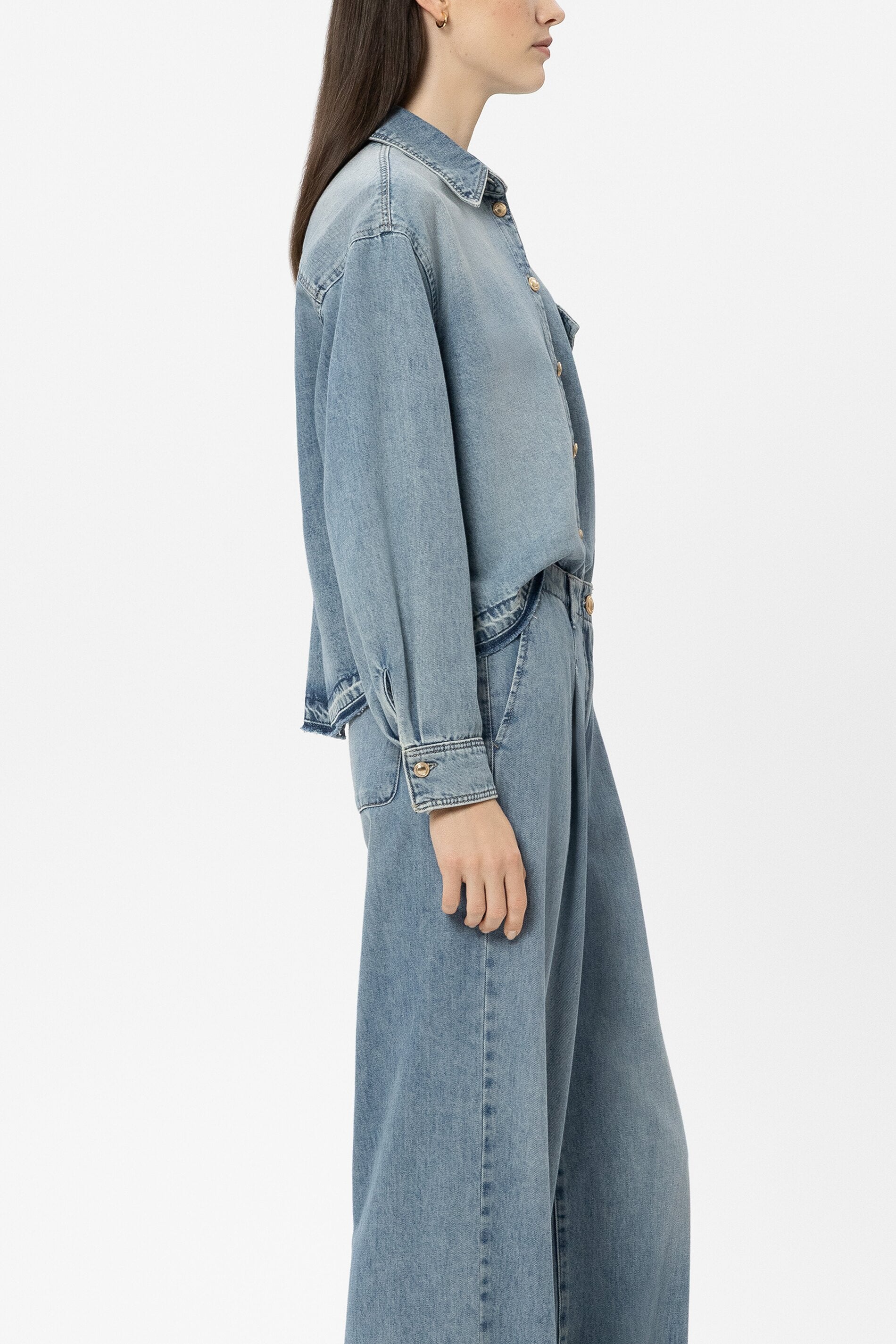 Denim-Hemd mit Raw-Saum - denim blue - Standard | Model Seite