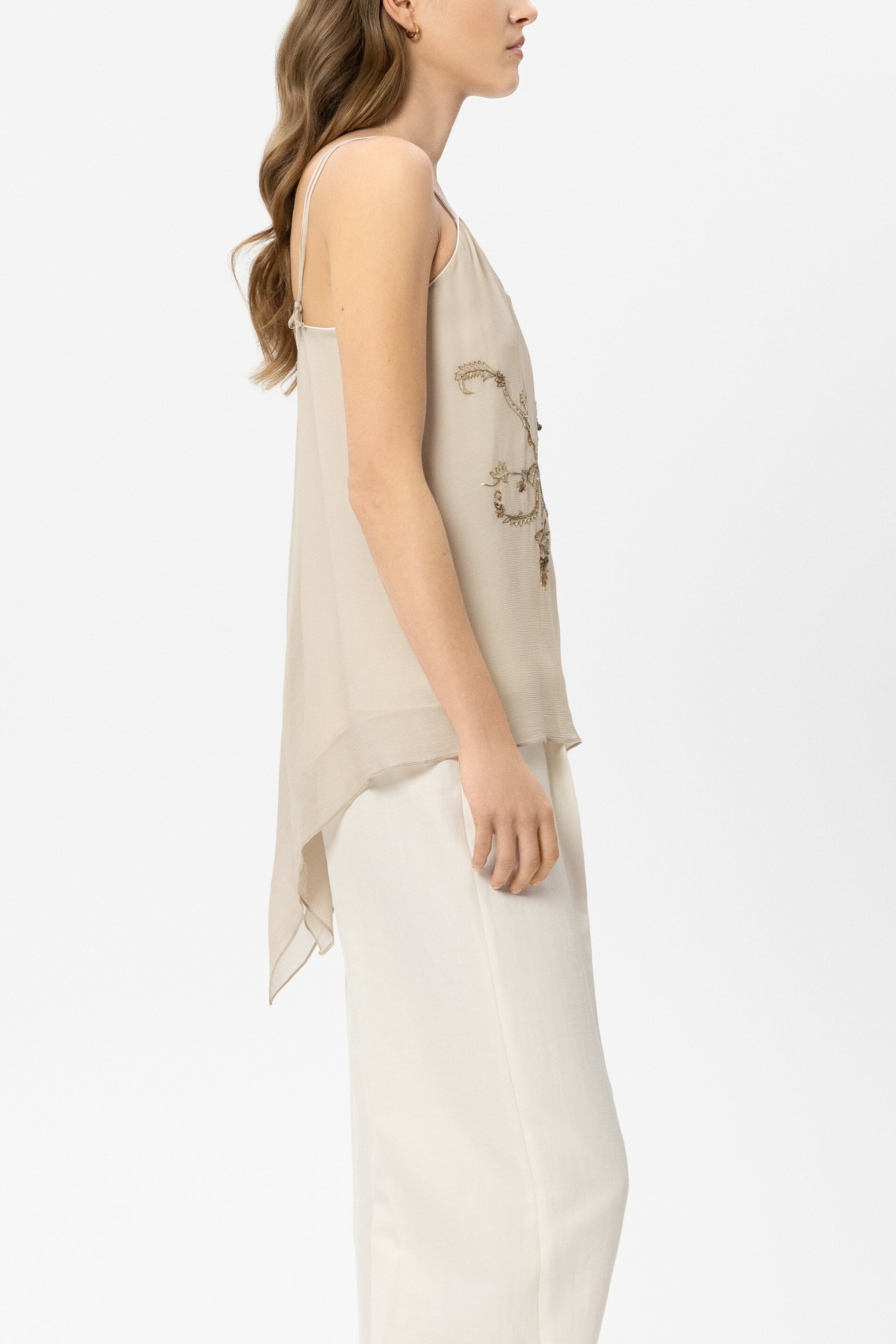 Blusentop mit Stickerei - beige - Standard | Model Seite