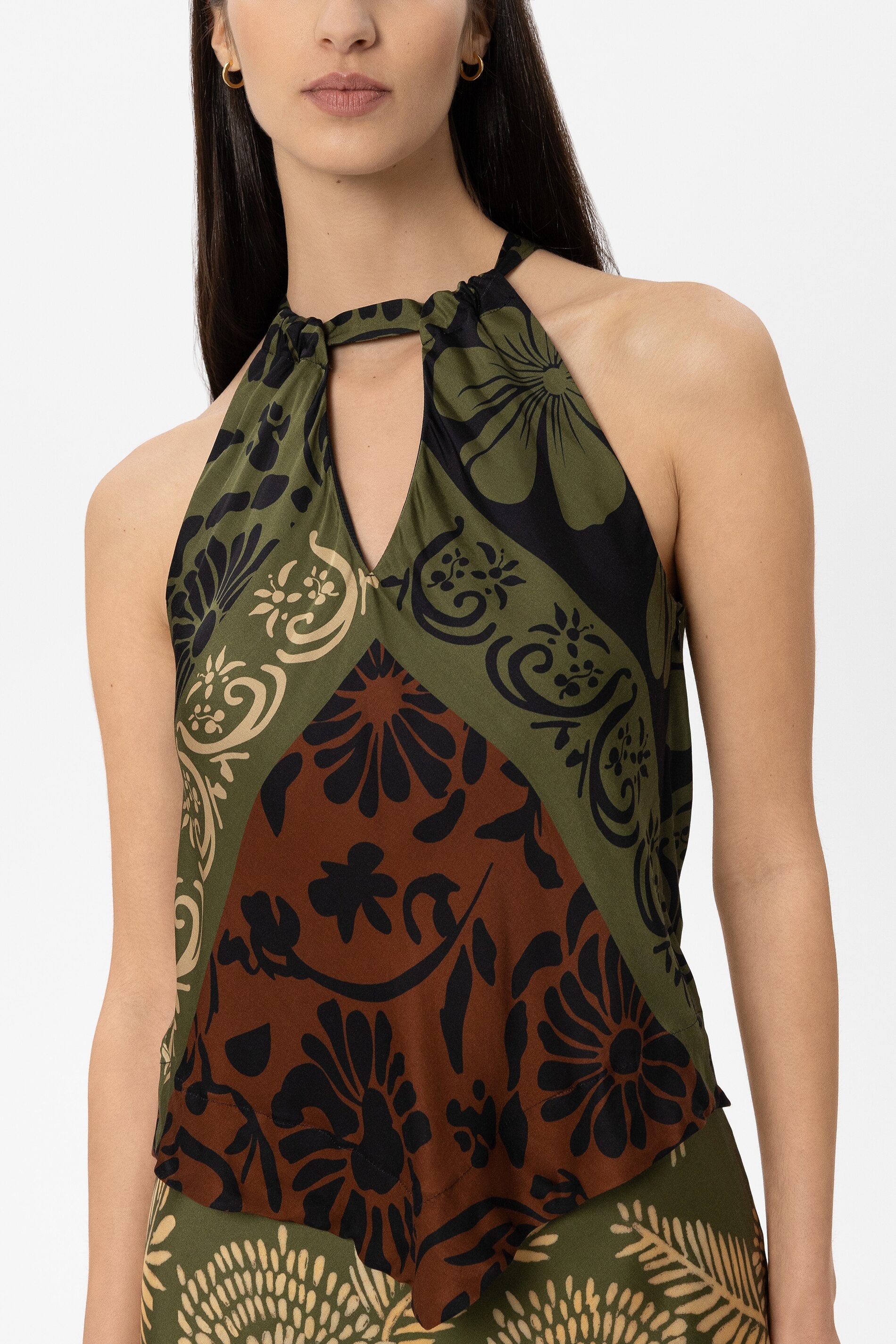 Trägertop mit Leaf-Print - moss - Standard | Model Detail