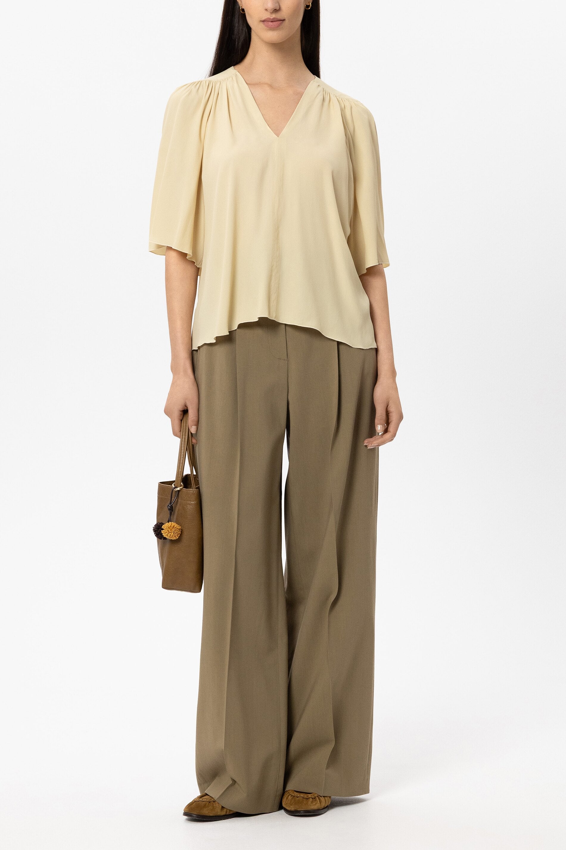 Bluse aus Seiden-Mix - butter yellow - Standard | Model Front