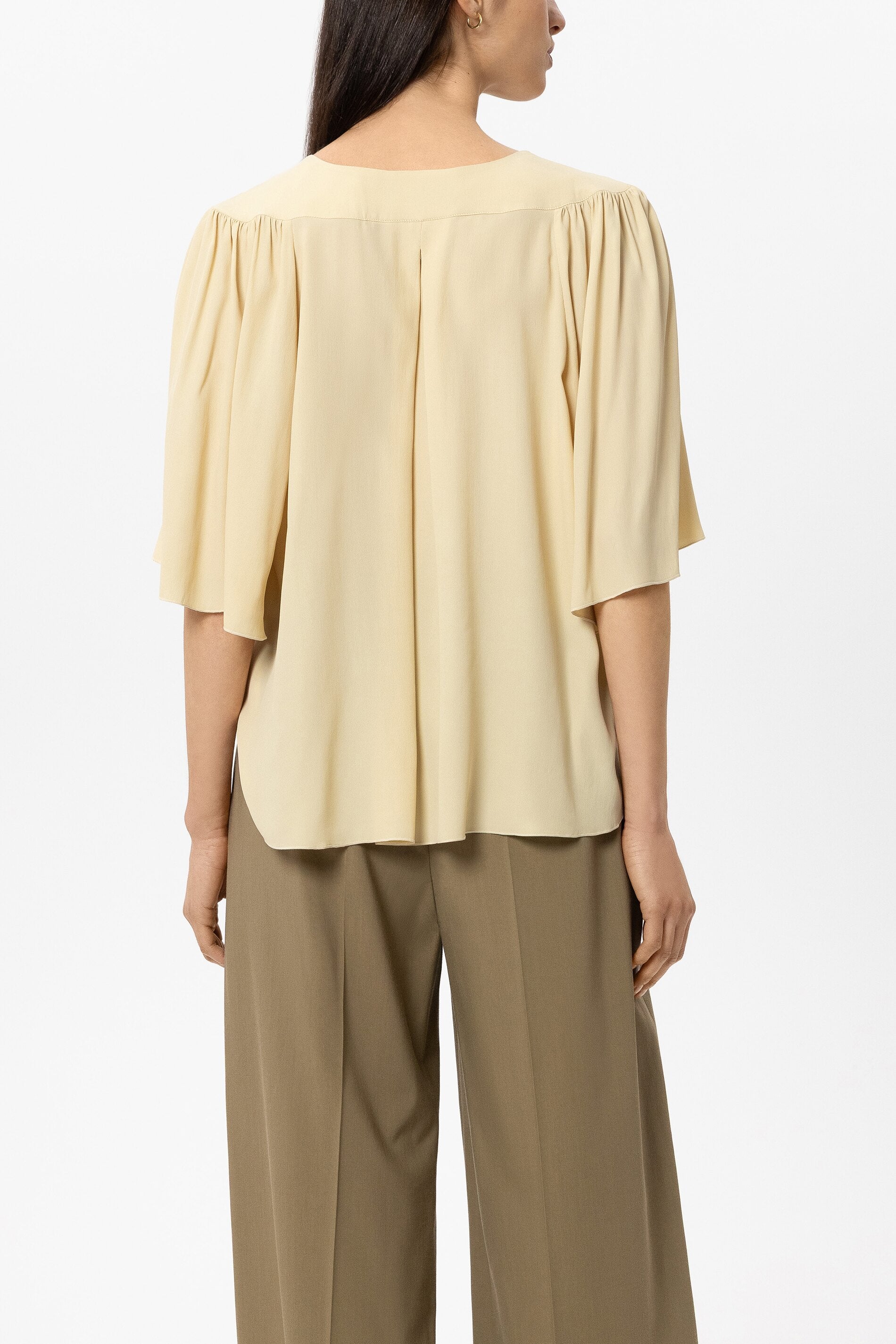 Bluse aus Seiden-Mix - butter yellow - Standard | Model Rück