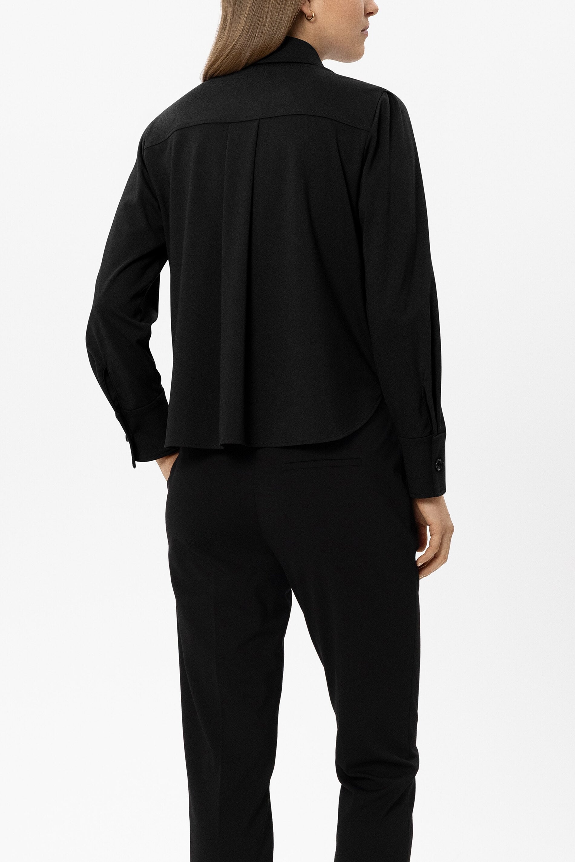 Hemdbluse aus Punto-Milano - black - Standard | Model Rück