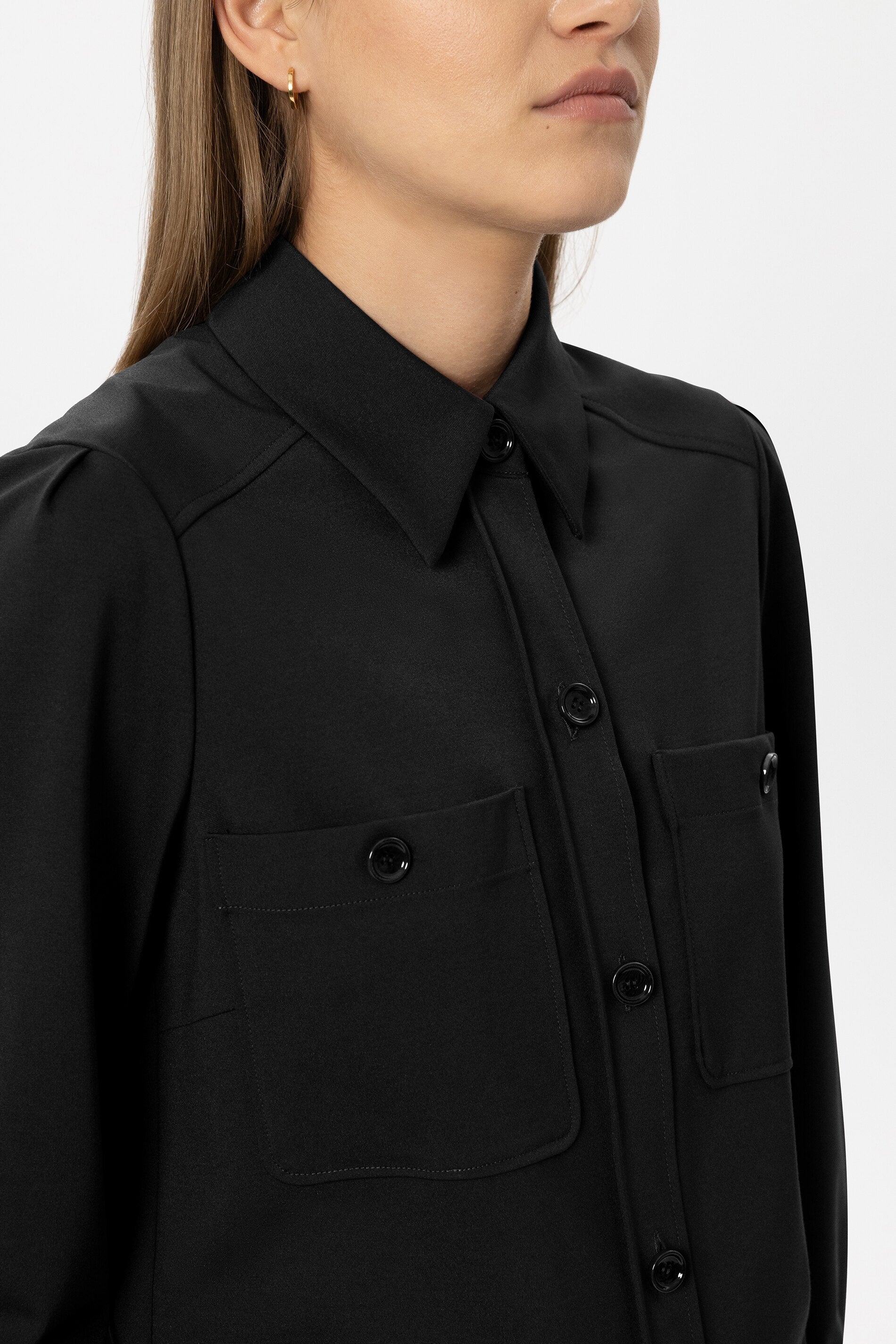 Hemdbluse aus Punto-Milano - black - Standard | Model Detail