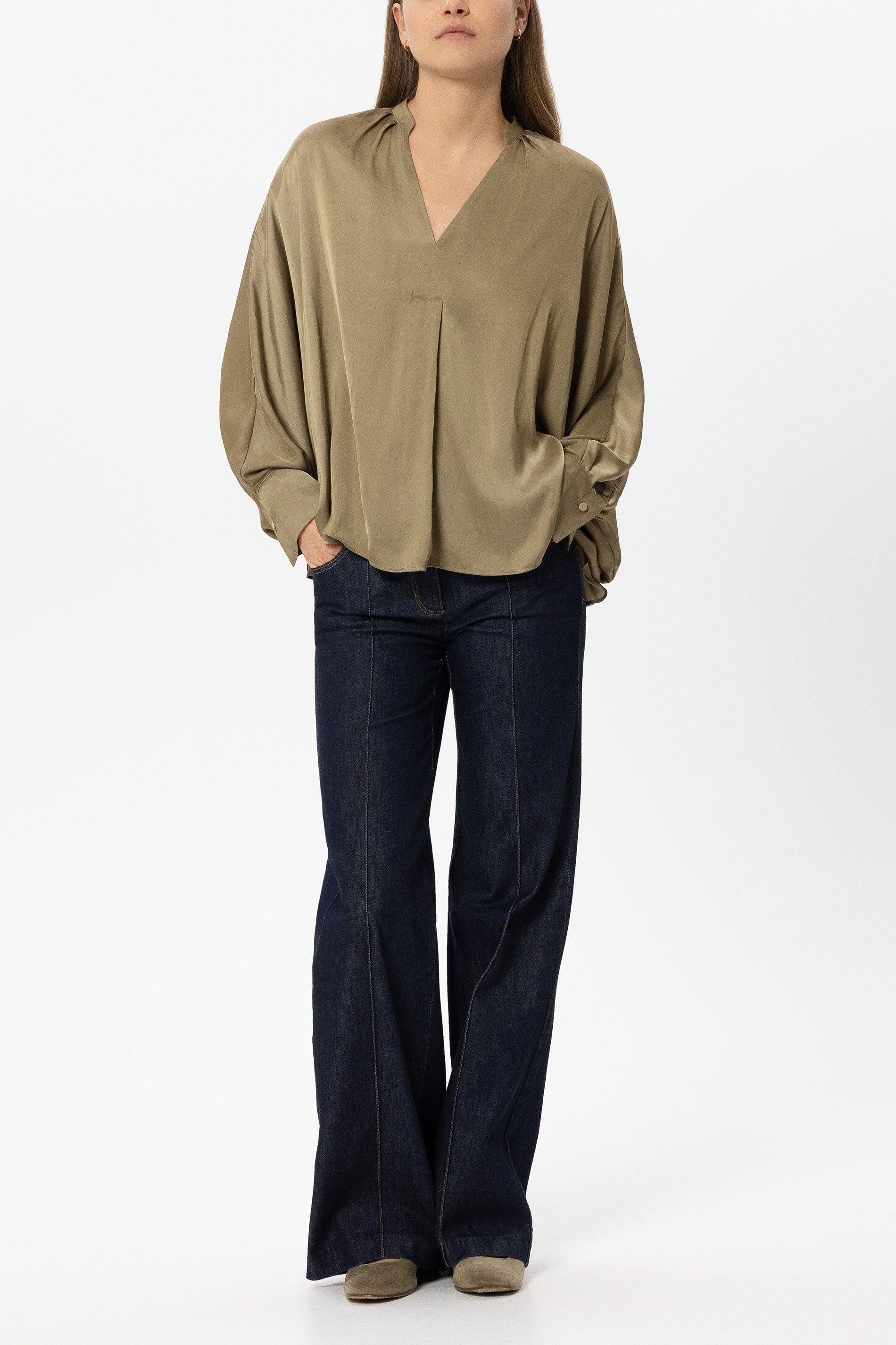Satin-Cape-Bluse - salbei - Standard | Model Front