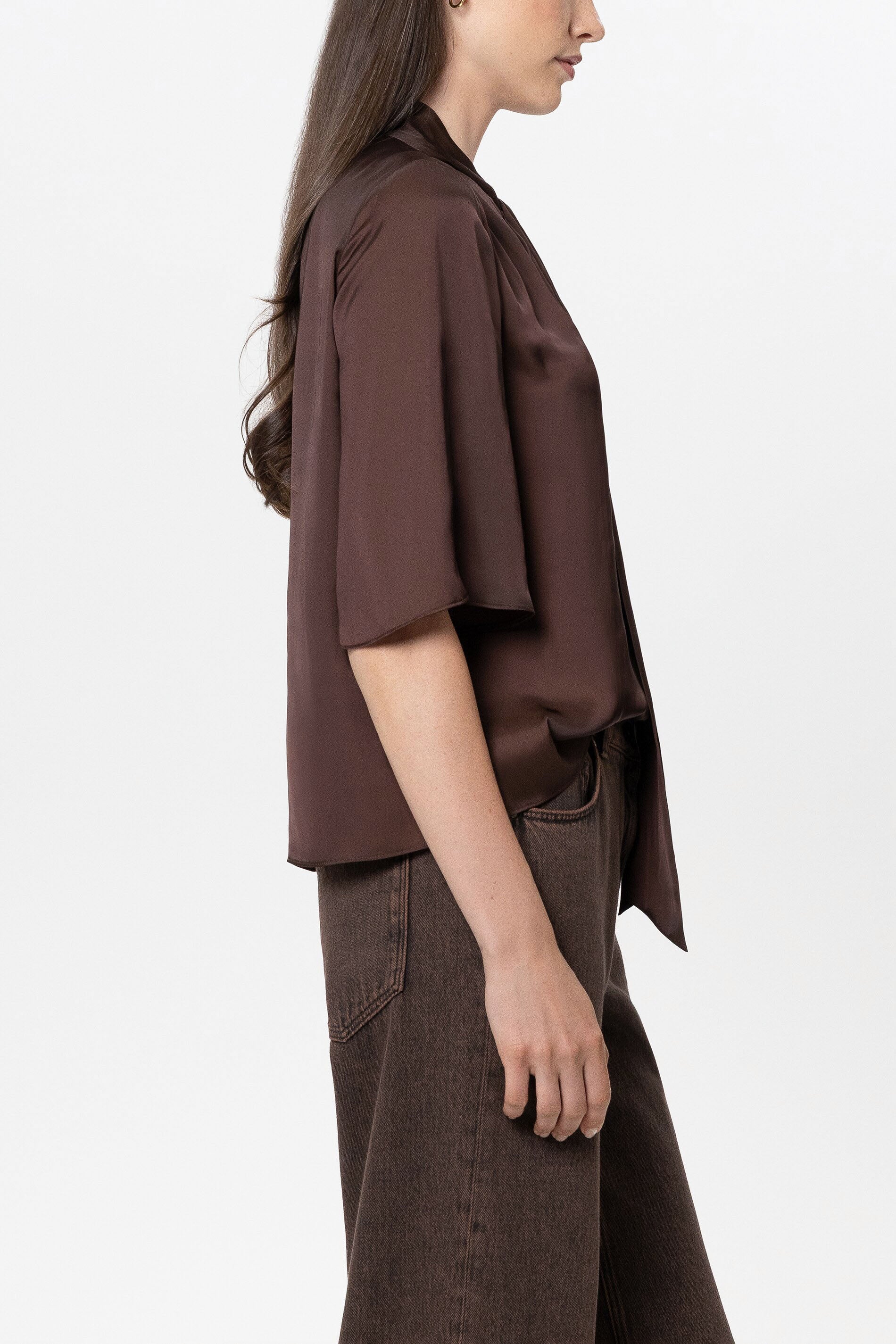 Satin-Bluse mit Schluppe - marone - Standard | Model Seite