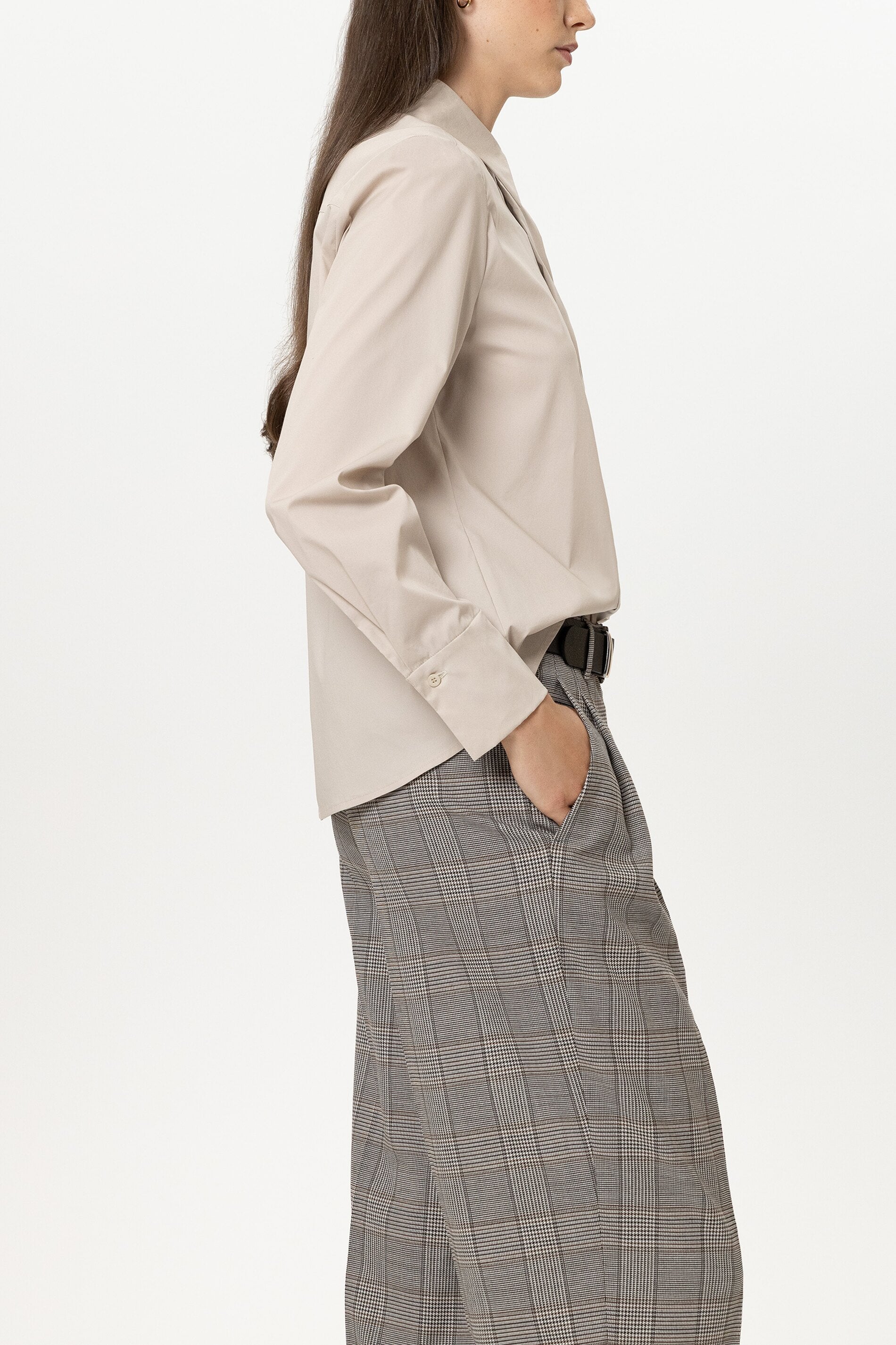 Baumwoll-Hemdbluse - pearl - Standard | Model Seite
