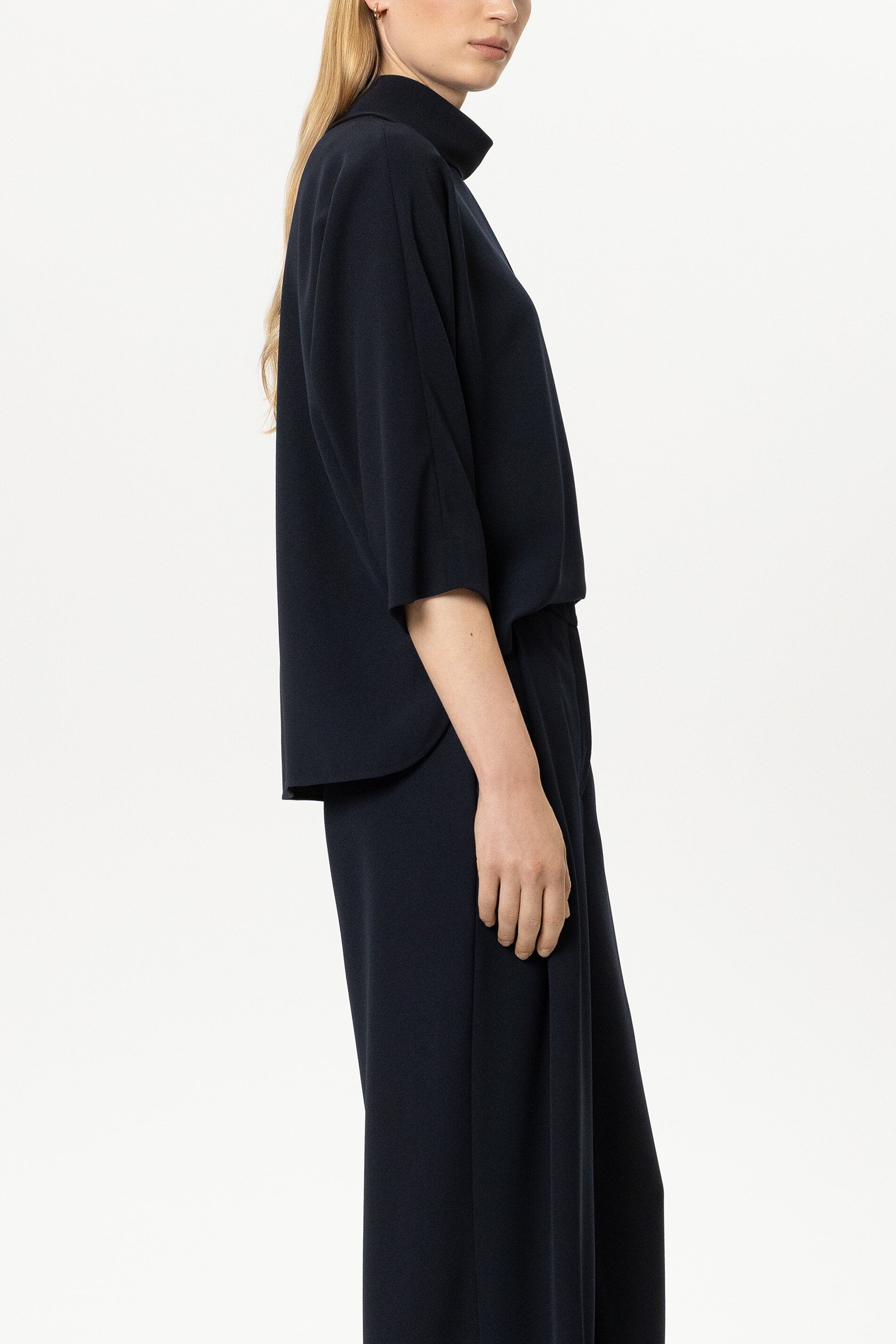 Kurzarm-Blusentop - winter navy - Standard | Model Seite