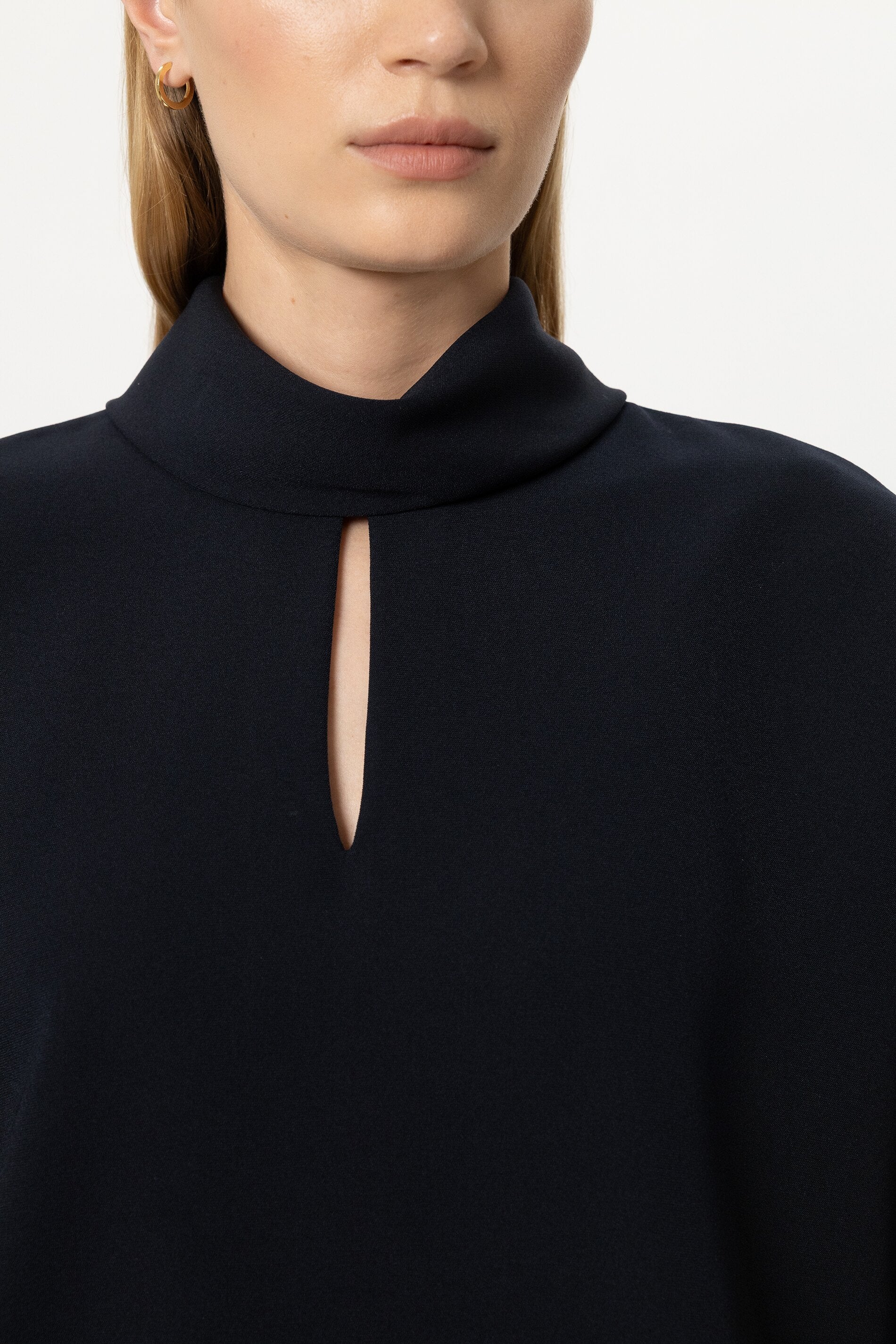 Kurzarm-Blusentop - winter navy - Standard | Model Detail
