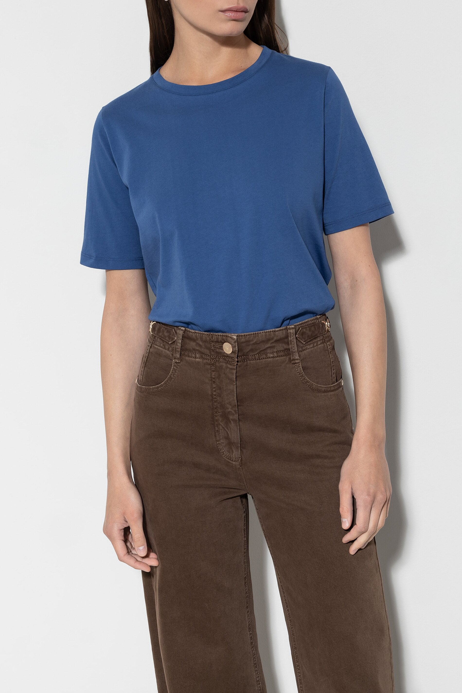 Basic-T-Shirt - deep blue - Standard | Model Front