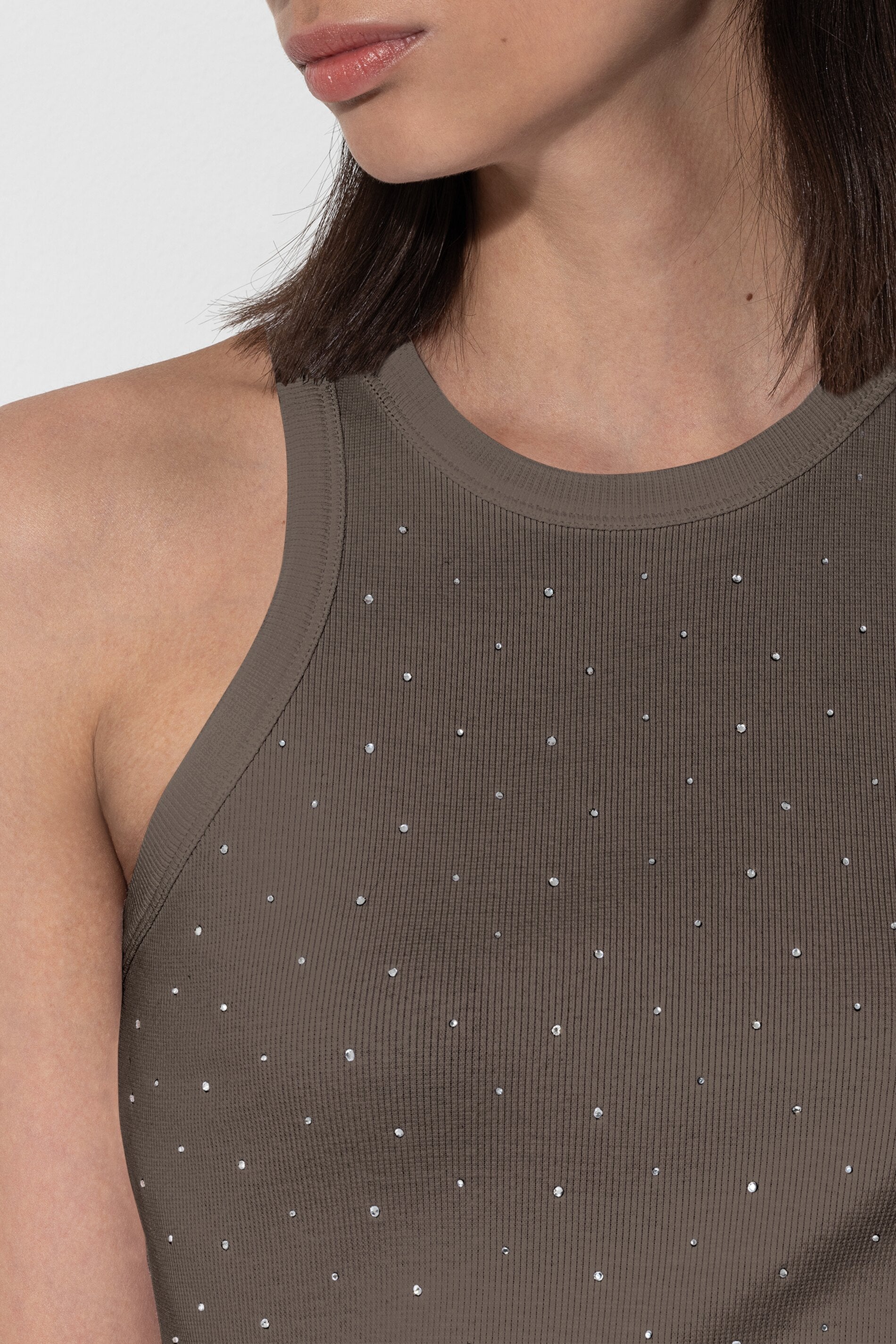 Tanktop mit Strass-Steinen - taupe - Standard | Model Detail