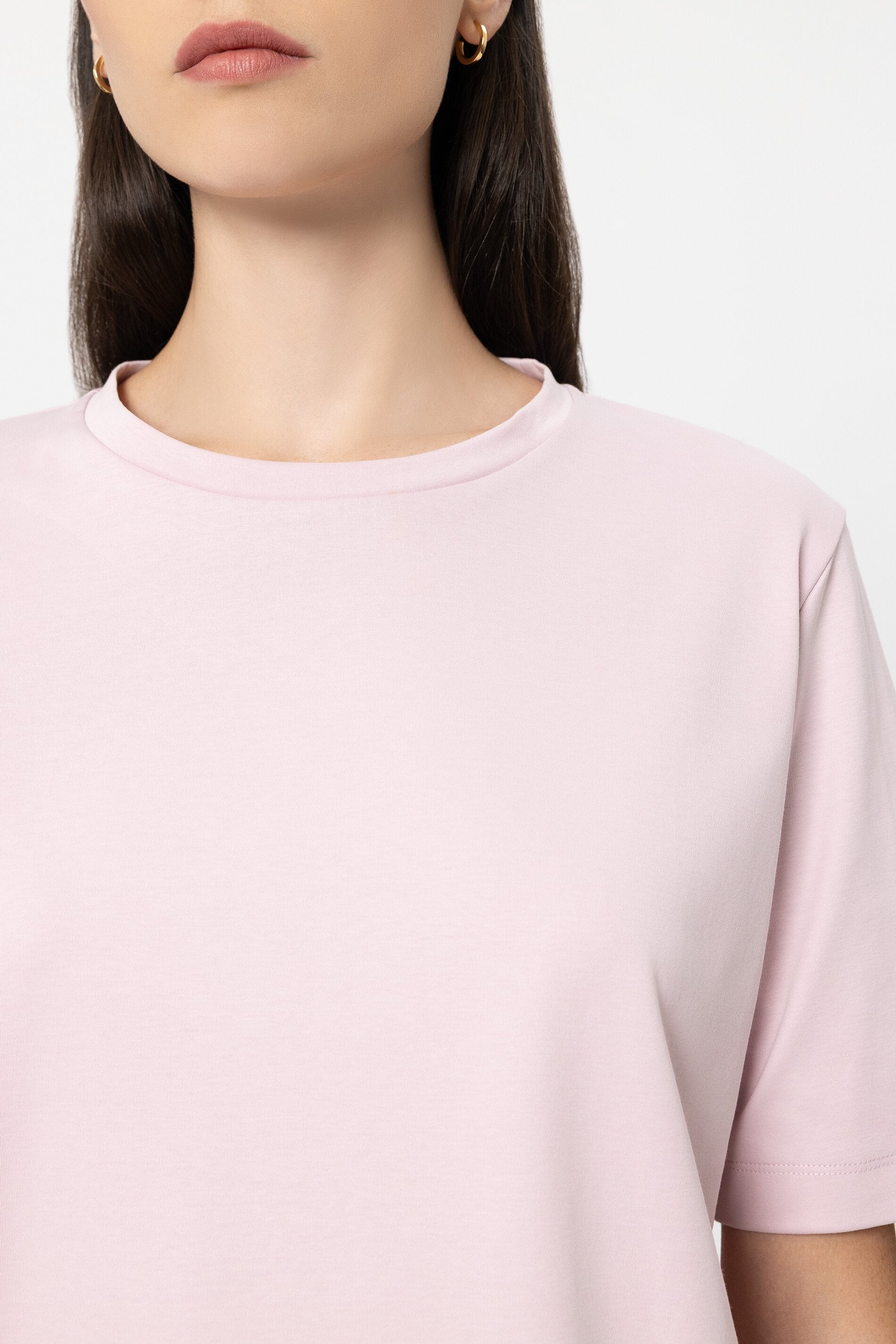Basic-T-Shirt - creamy blush - Standard | Model Detail