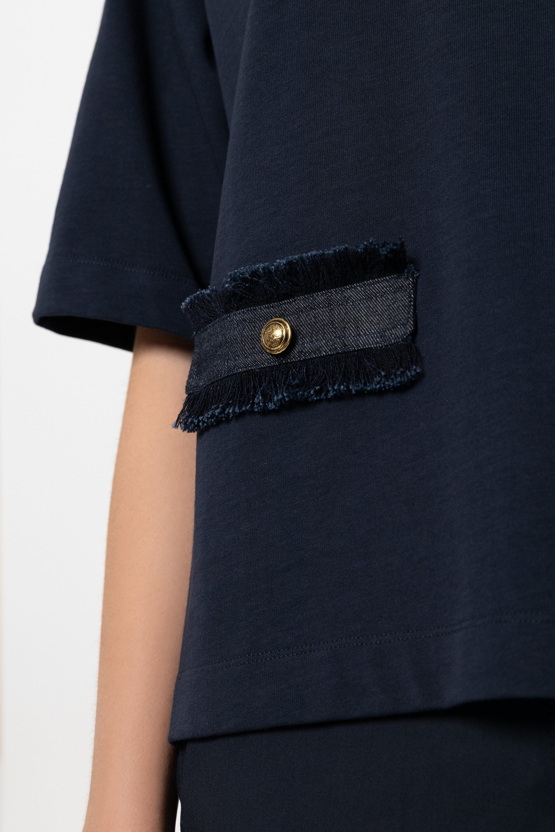 Shirt mit Denim-Patch - navy blue - Standard | Model Detail