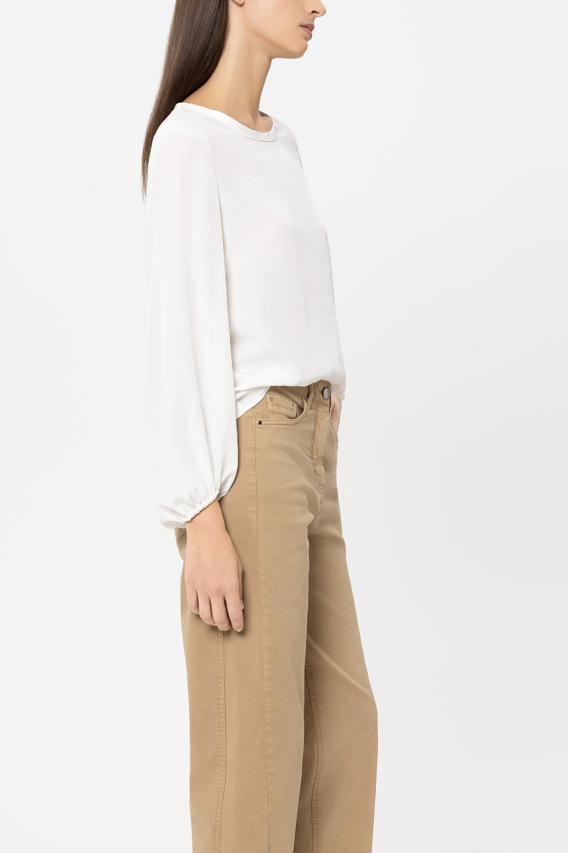 Langarm-Shirt mit Patch - off-white - Standard | Model Seite