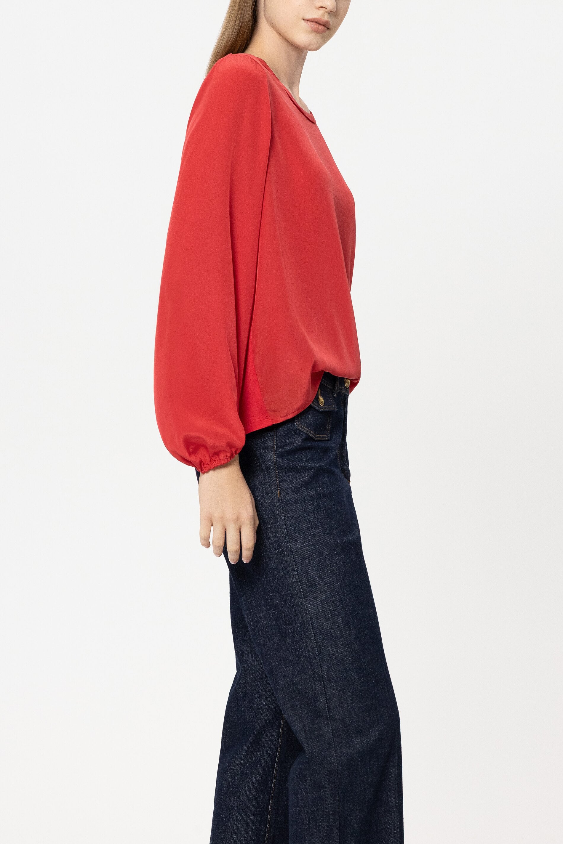 Langarm-Shirt mit Patch - cherry red - Standard | Model Seite