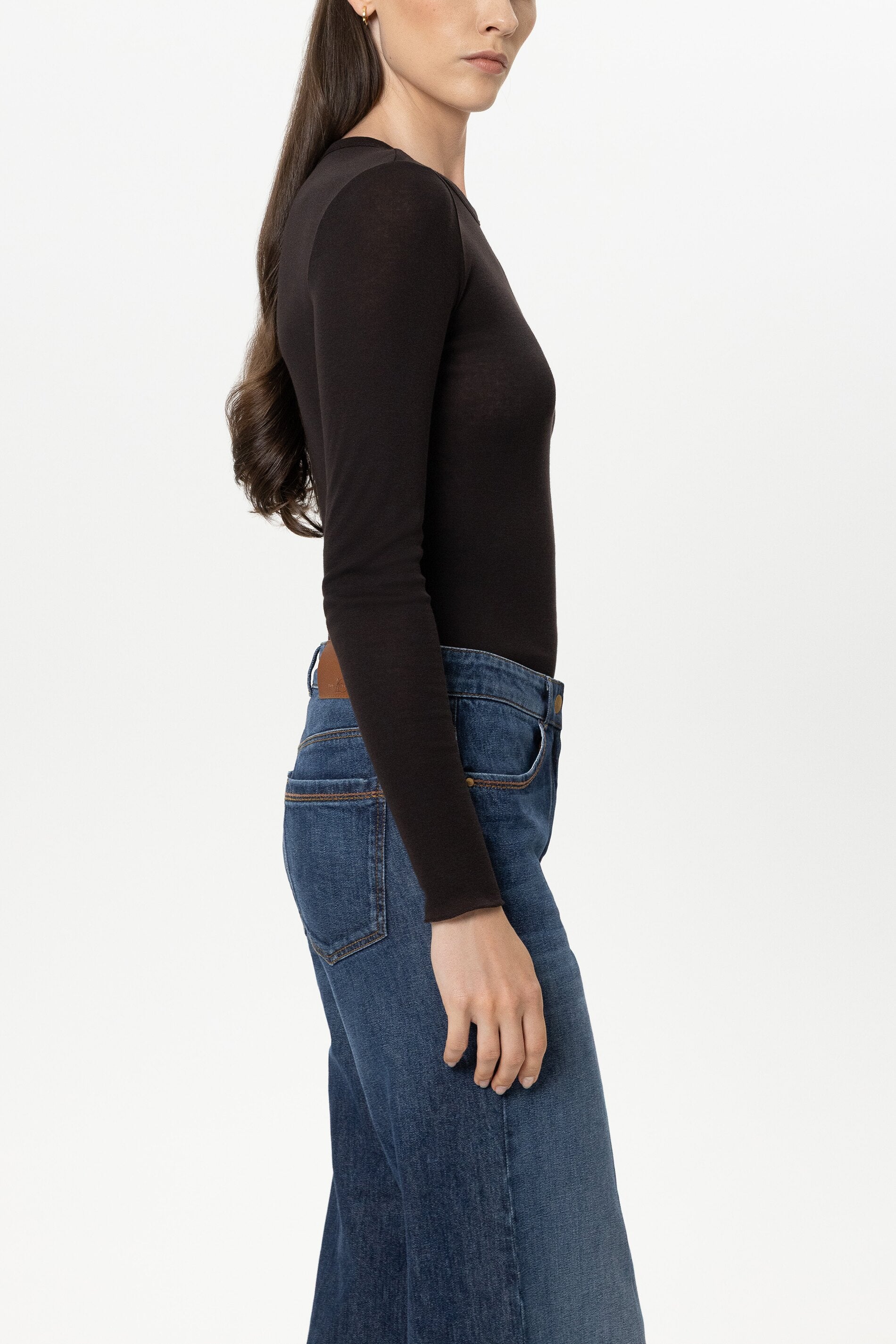 Ripp-Rundhals-Shirt - truffle - Standard | Model Seite