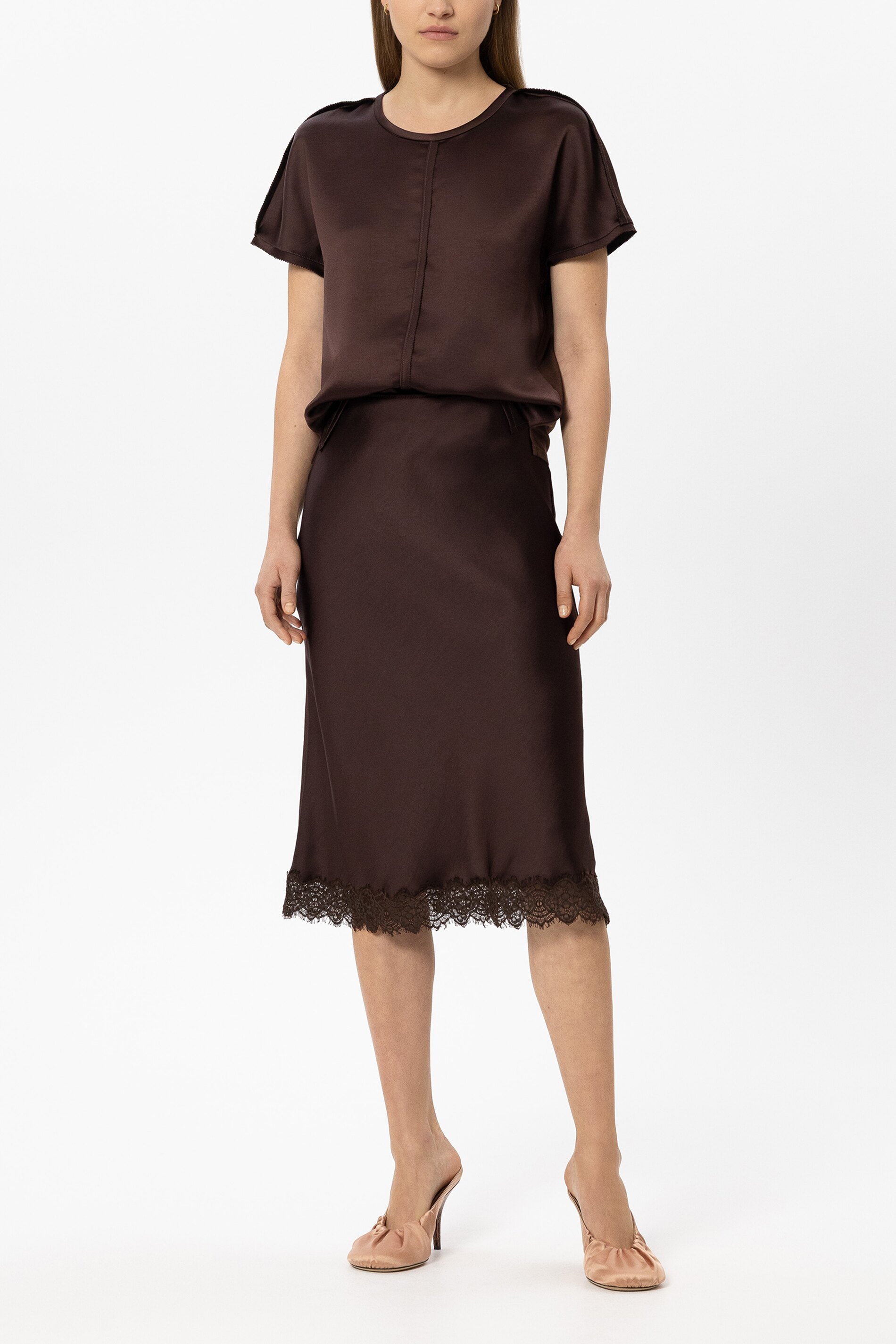 T-Shirt mit Nahtdetails - marone - Standard | Model Front
