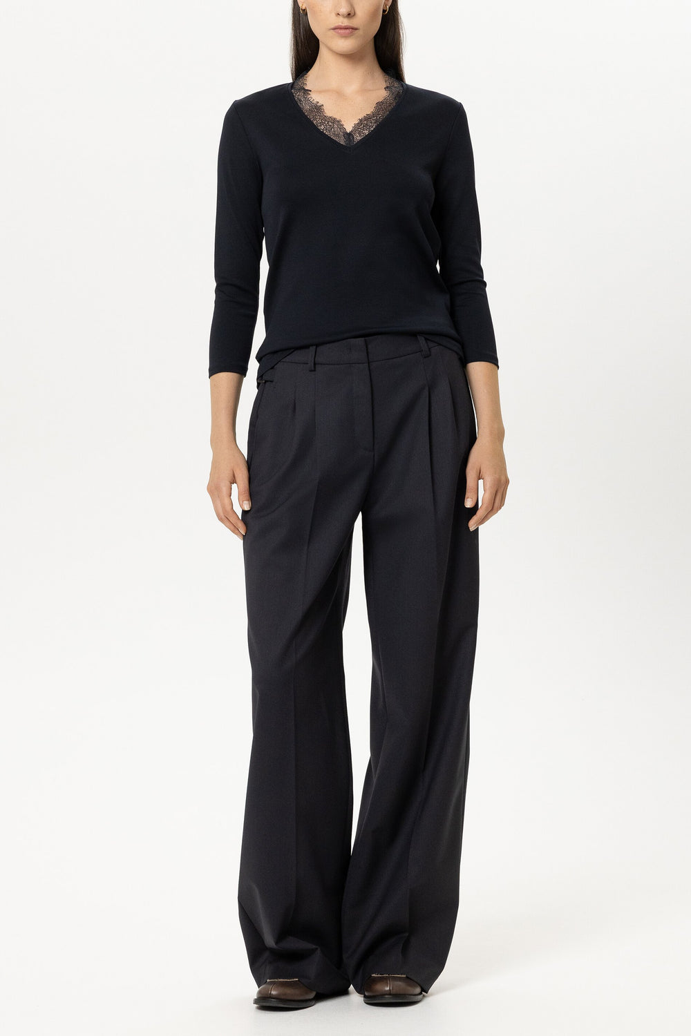 V-Neck-Shirt mit Spitze - winter navy - Standard