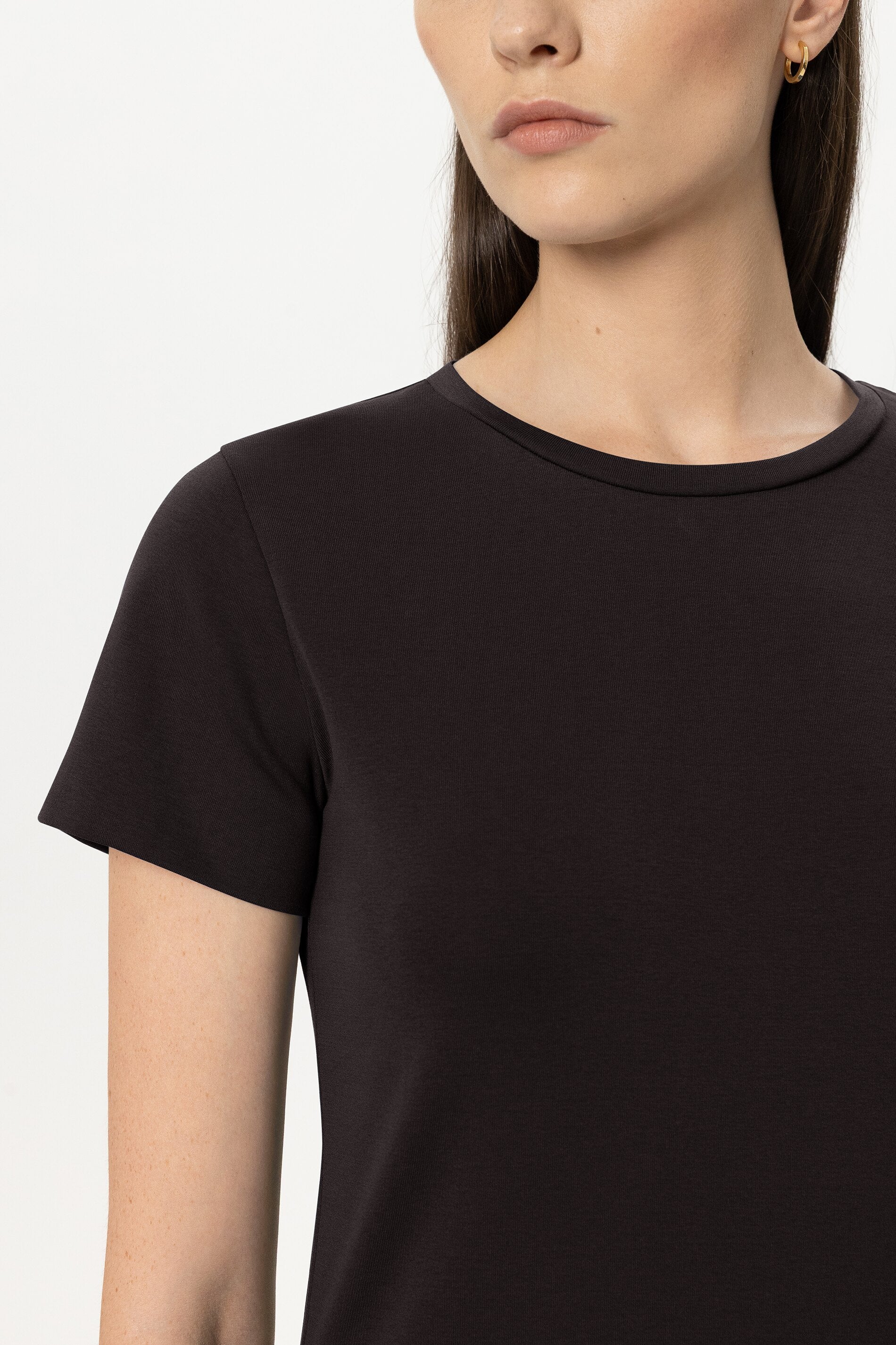 Basic-T-Shirt - truffle - Standard | Model Detail