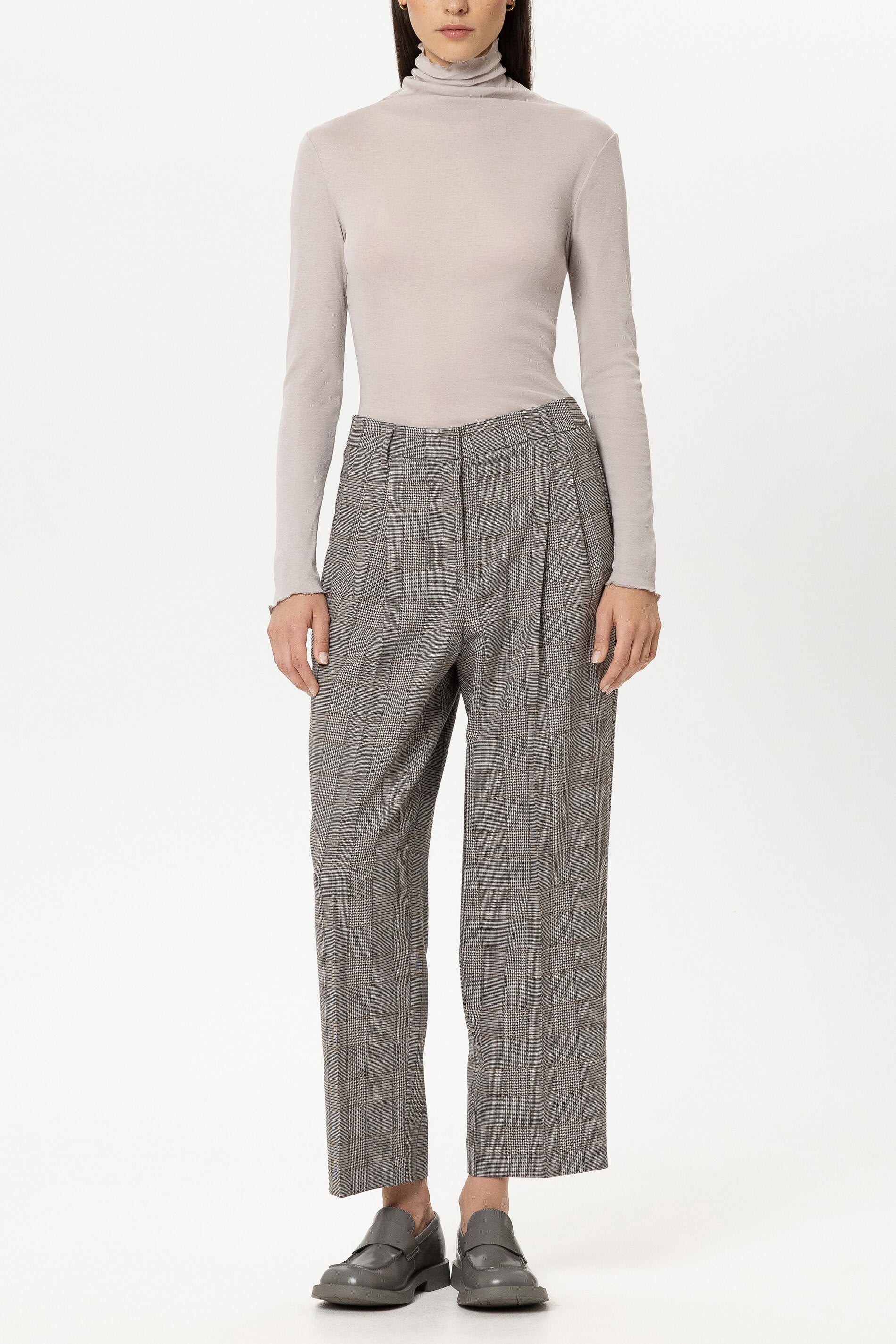Rollkragen-Shirt - pearl - Standard | Model Front