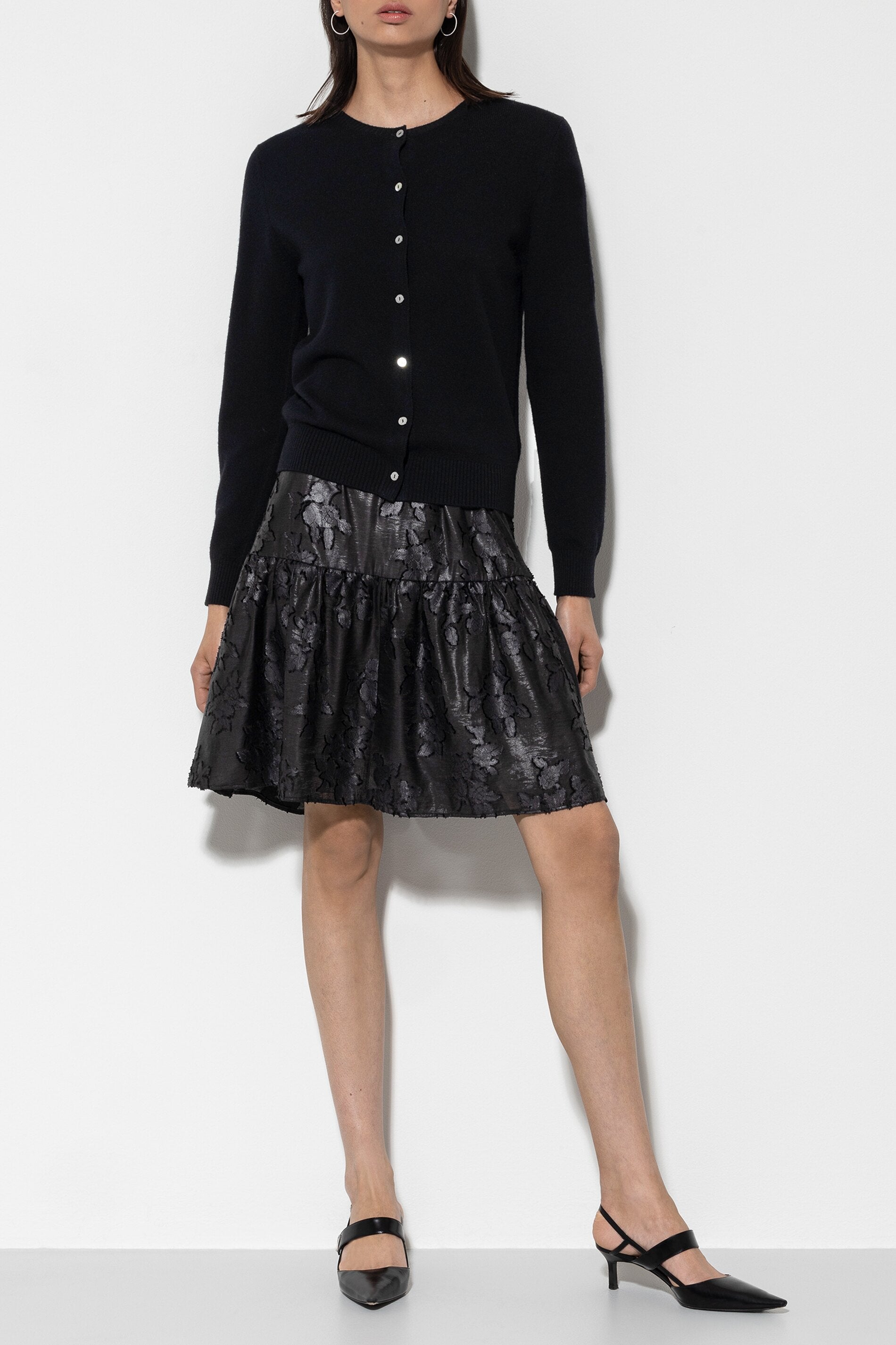 Cardigan aus Kaschmir-Mix - black - Standard | Model Front