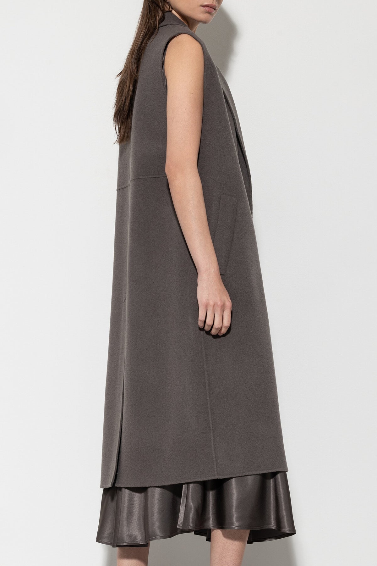 Doubleface-Mantelweste - taupe - Standard | Model Seite