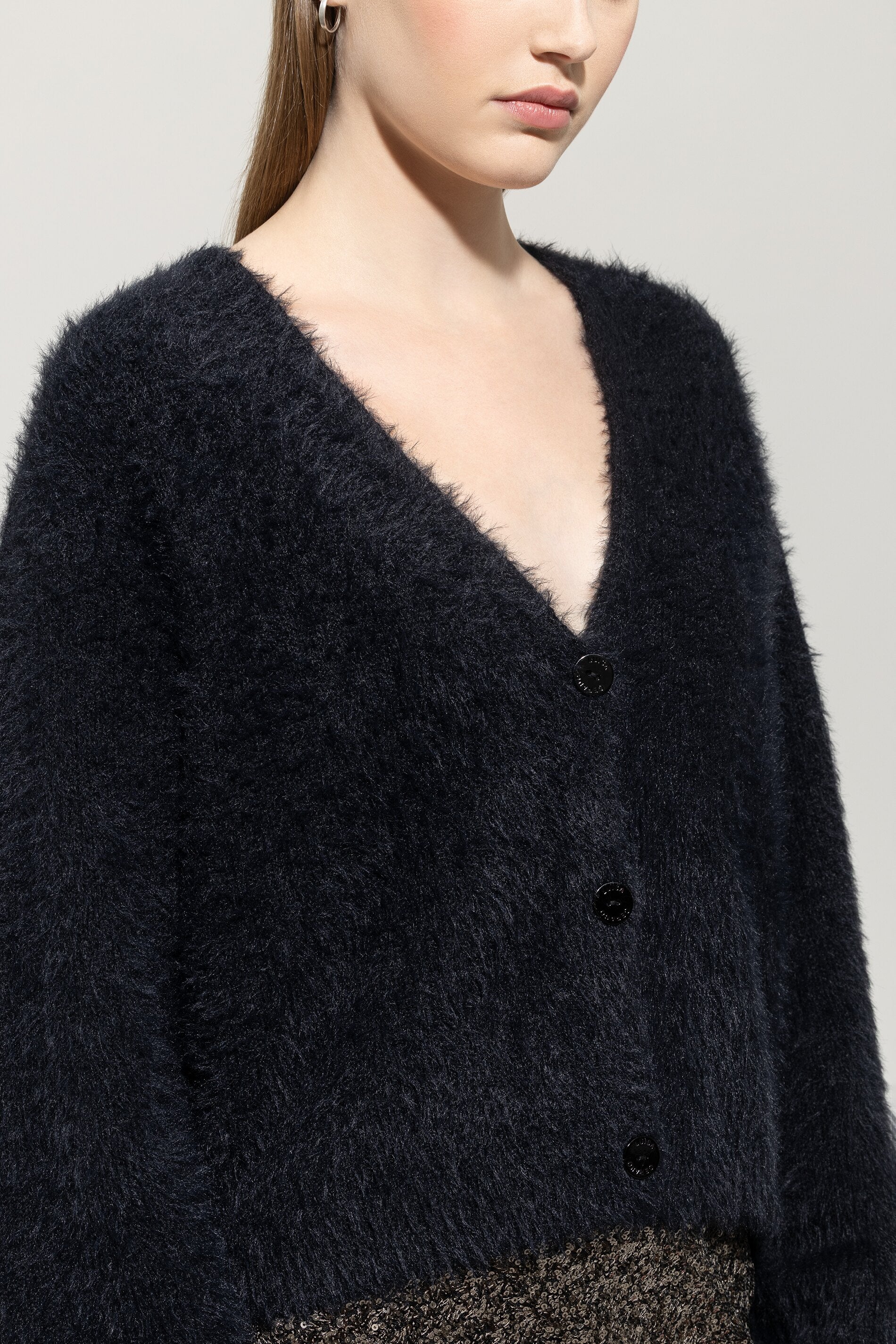 Cardigan aus Woll-Mix - deep black - Standard | Model Detail