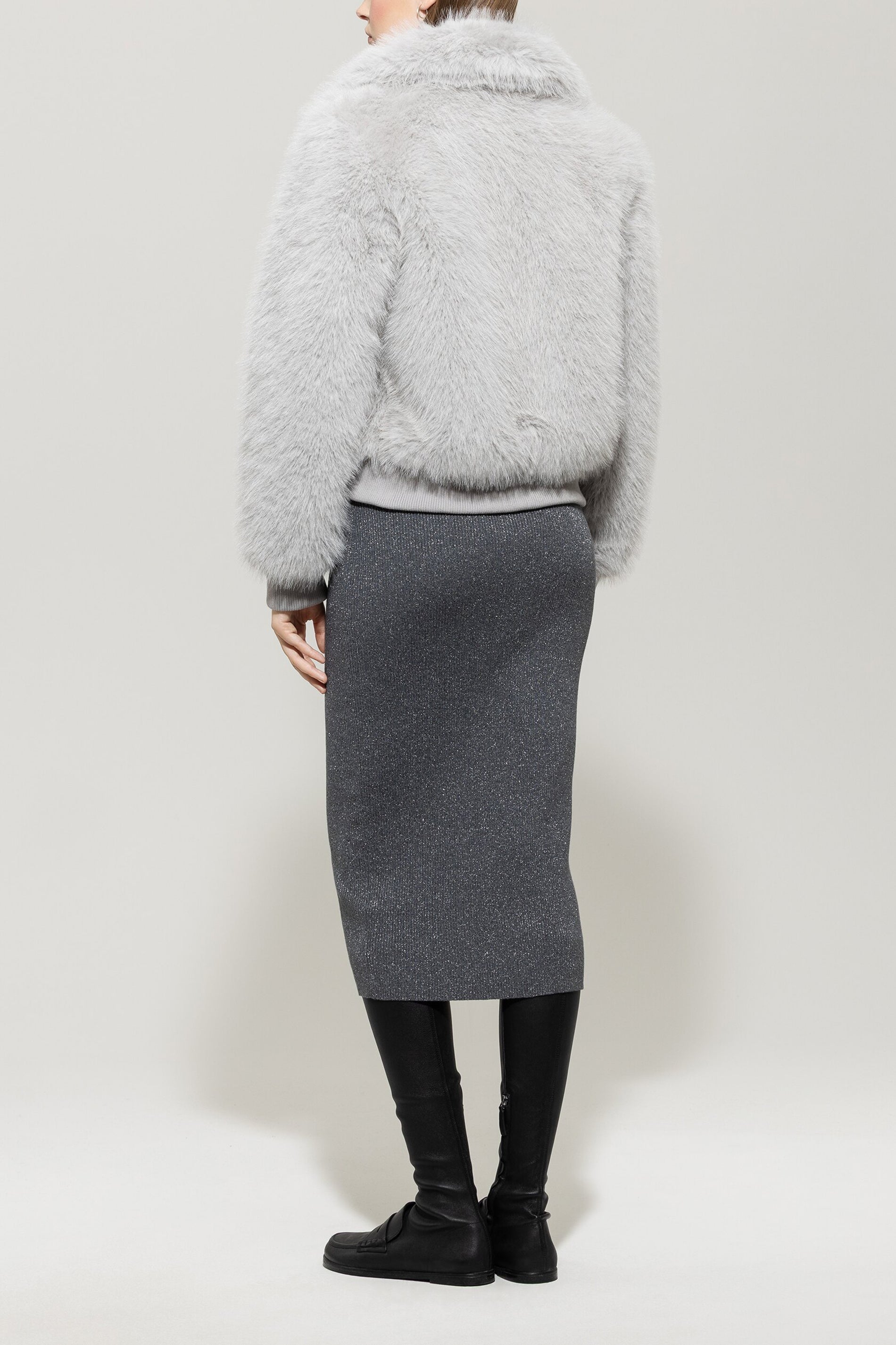 Blouson in Fell-Optik - urban grey - Standard | Model Rück