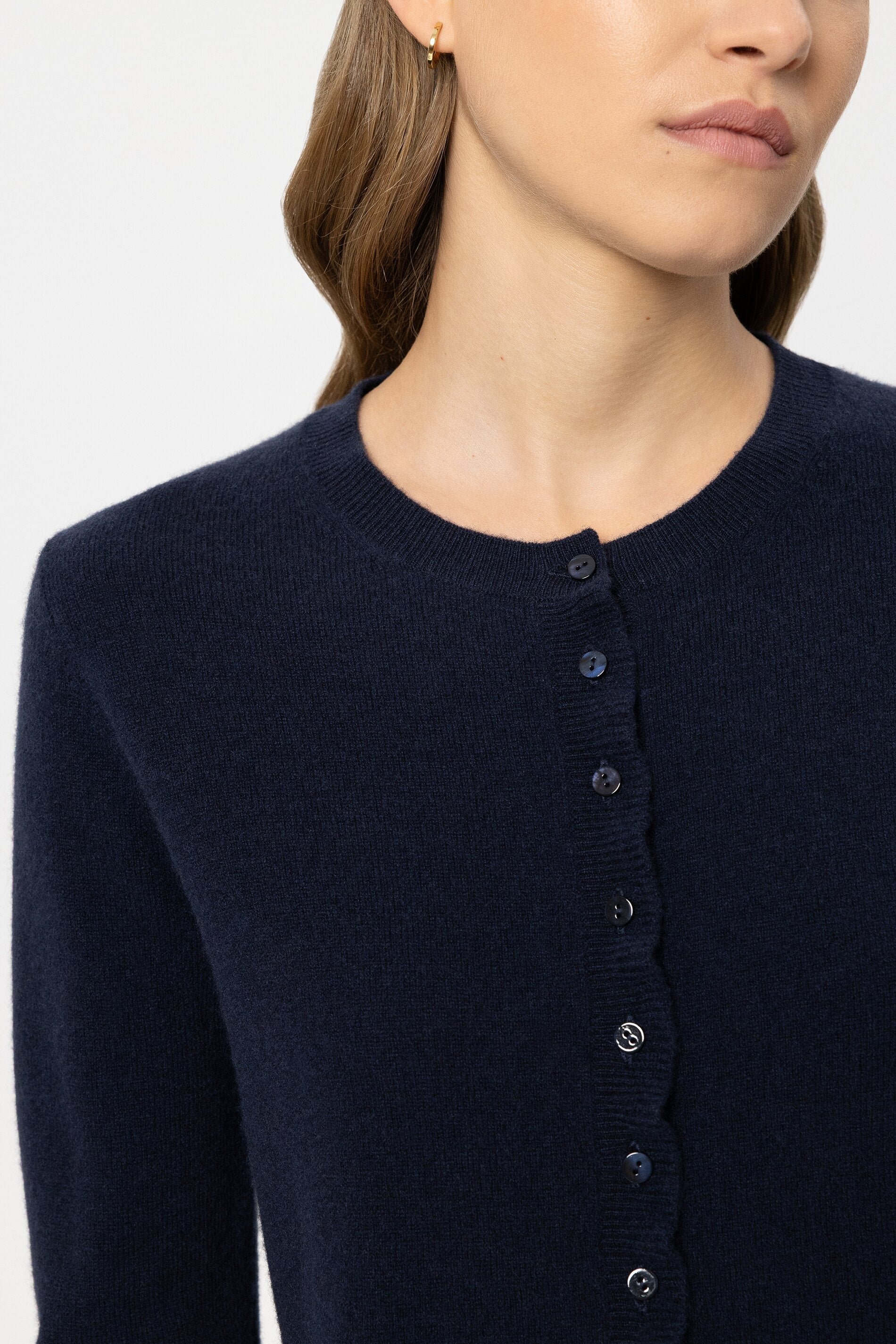 Cardigan aus Kaschmir-Mix - navy blue - Standard | Model Detail