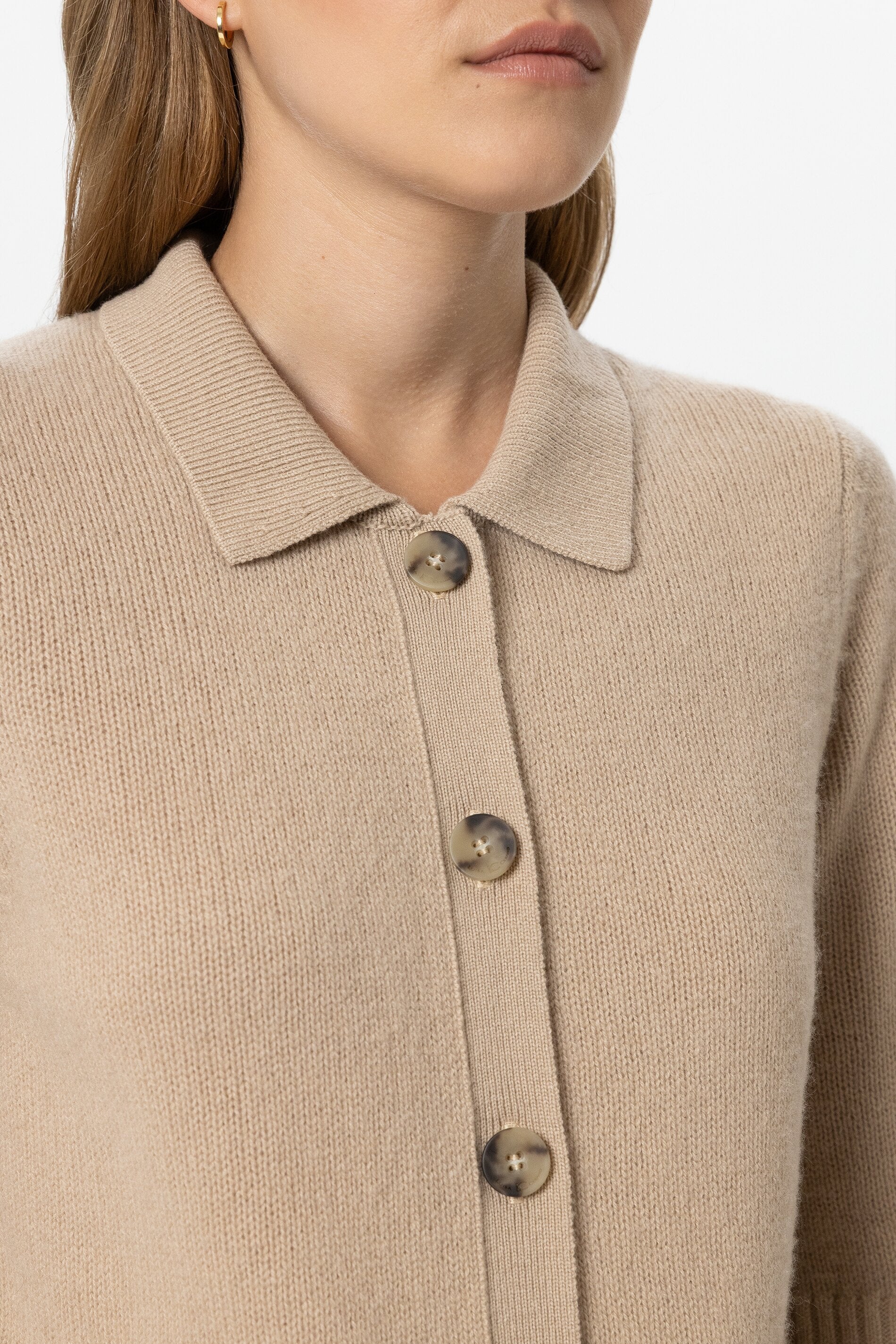 Cardigan aus Kaschmir-Mix - soft caramel - Standard | Model Detail
