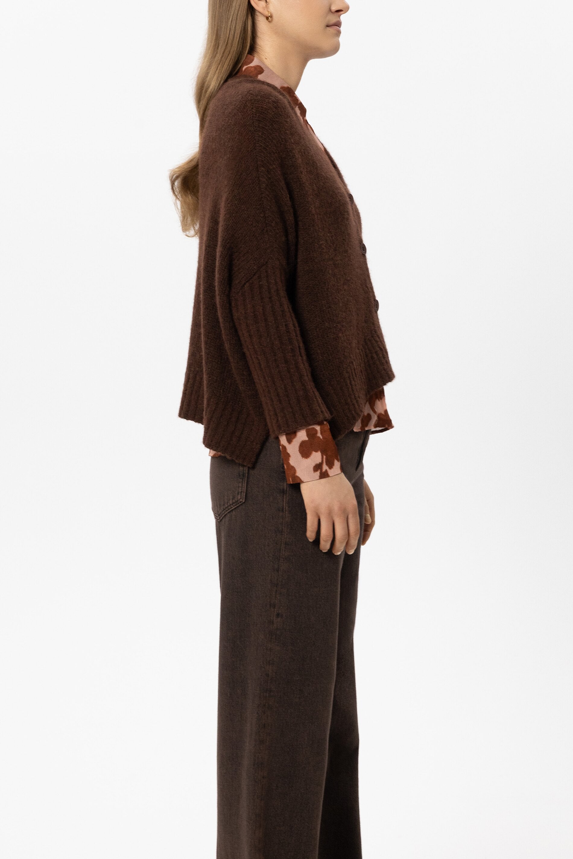 Cape-Cardigan aus Alpaka-Mix - marone - Standard | Model Seite