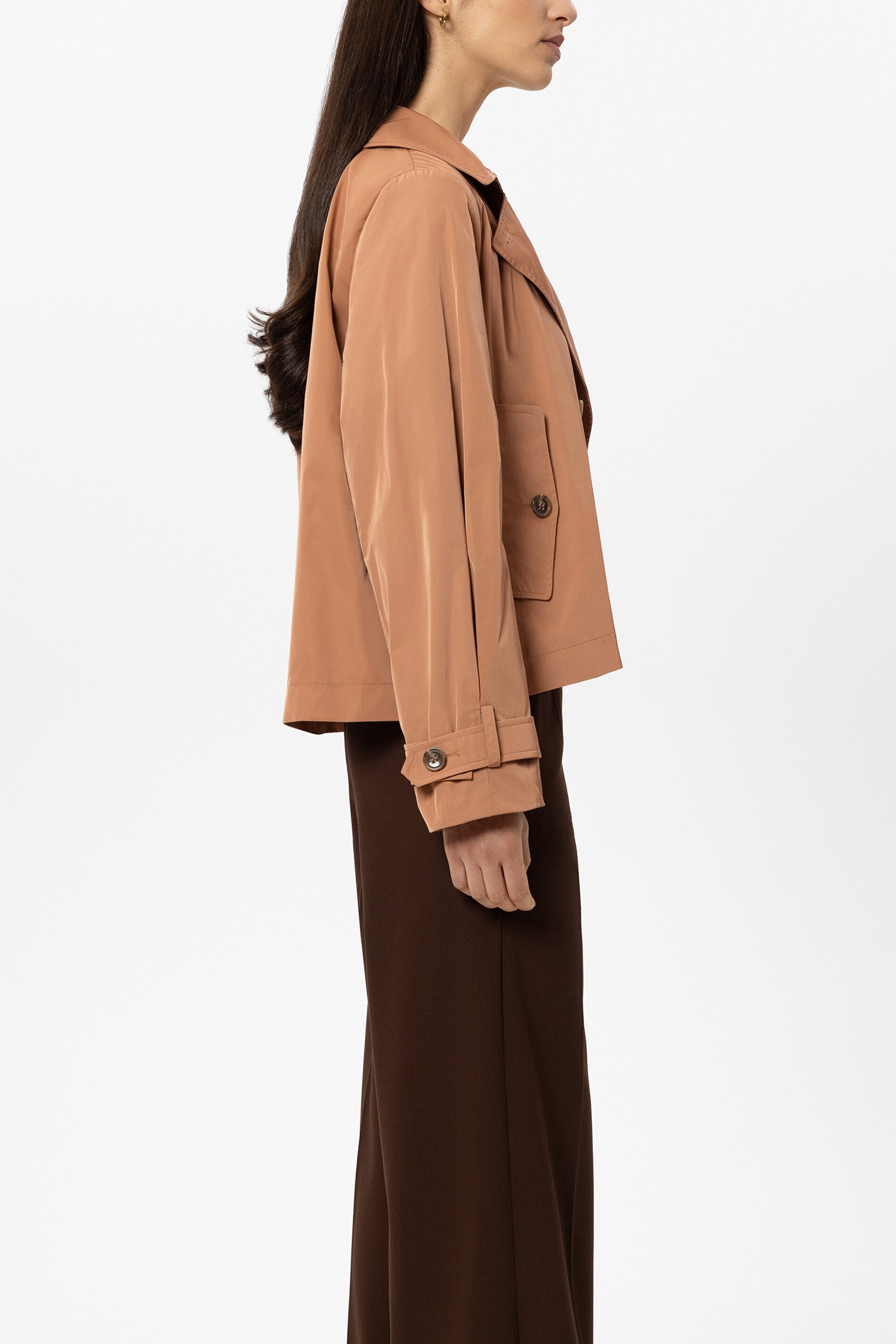 Satin-Trenchjacke - brick - Standard | Model Seite