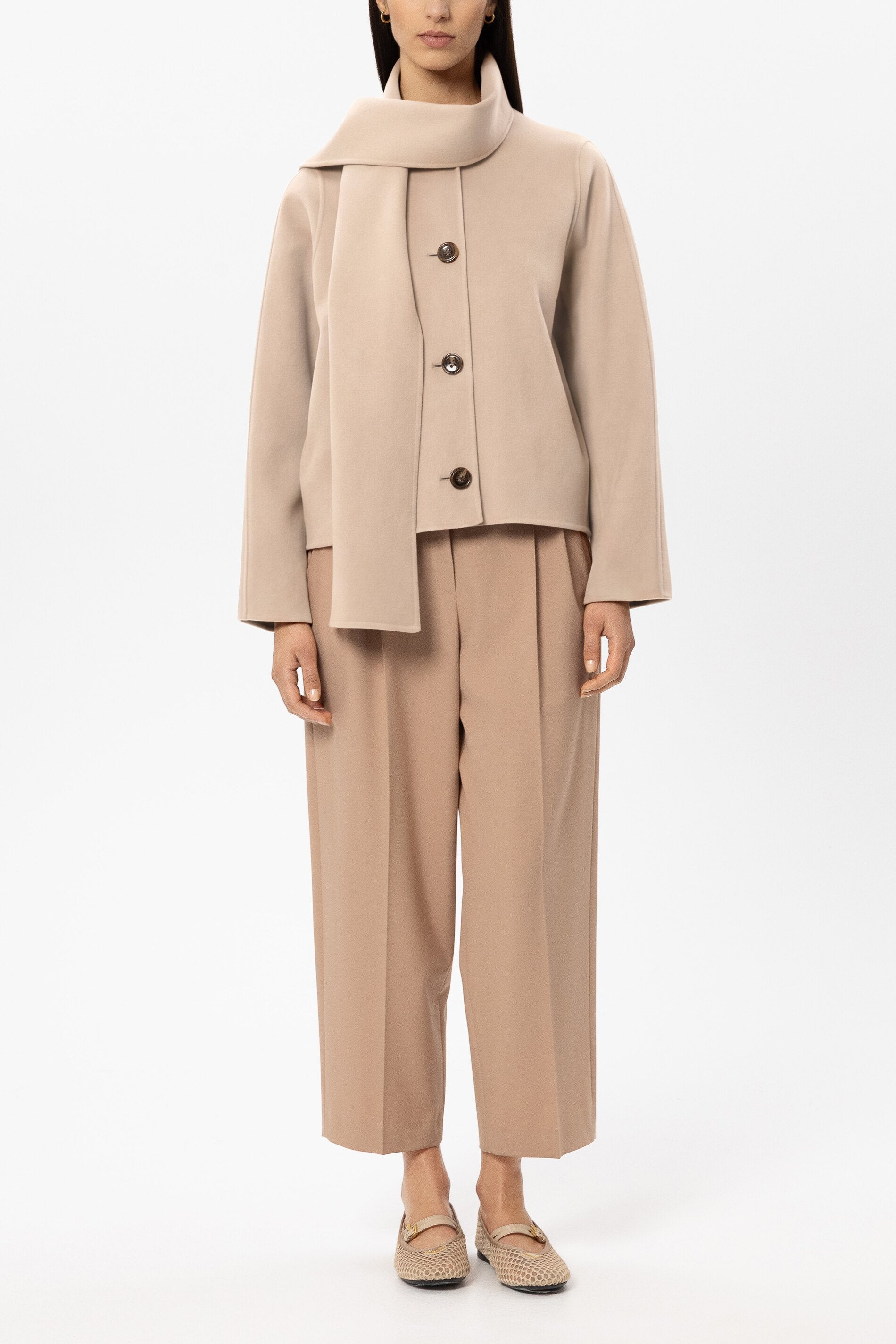 Doubleface-Jacke mit Schal - cappuccino - Standard | Model Front