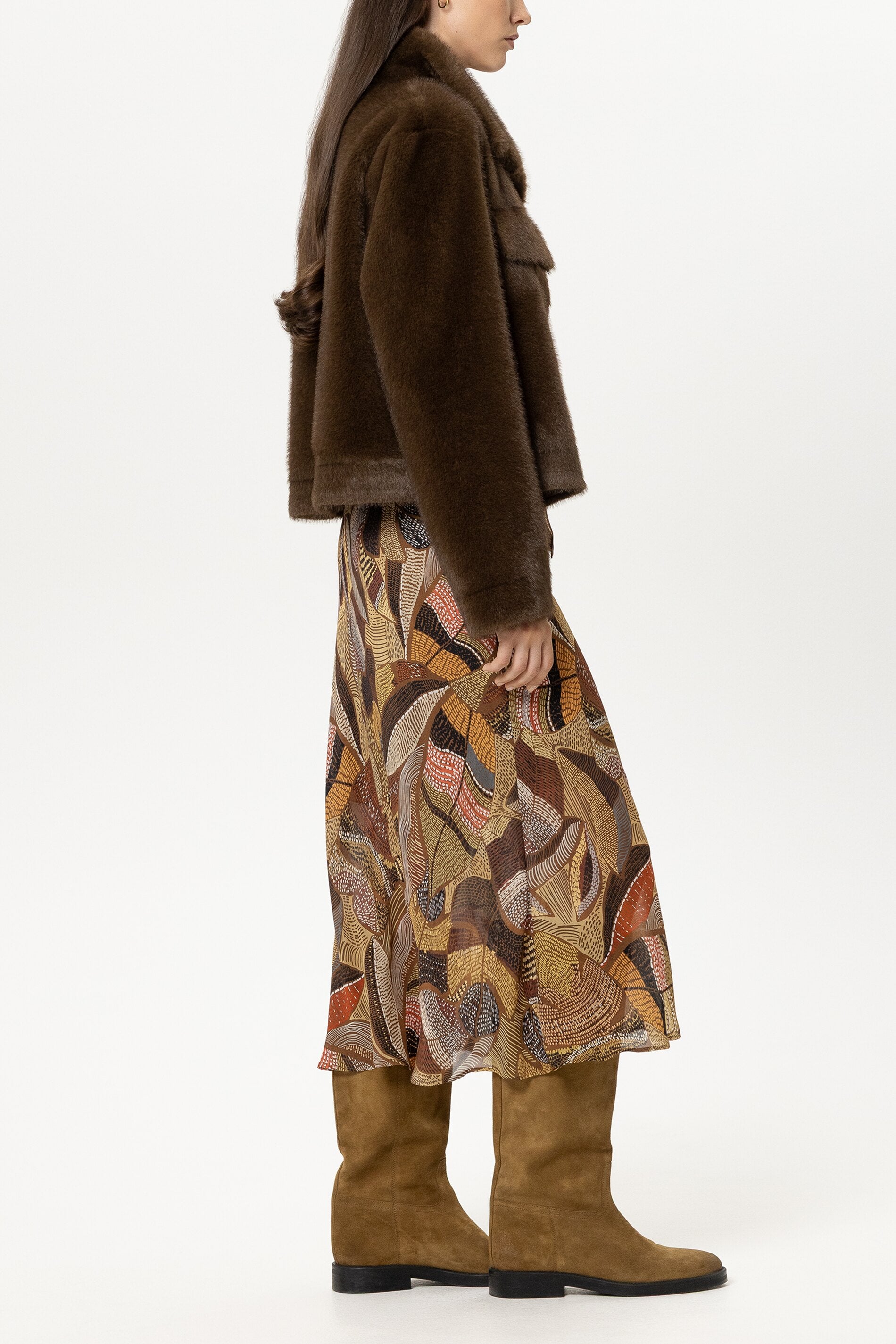 Jacke in Nerz-Optik - caramel - Standard | Model Seite