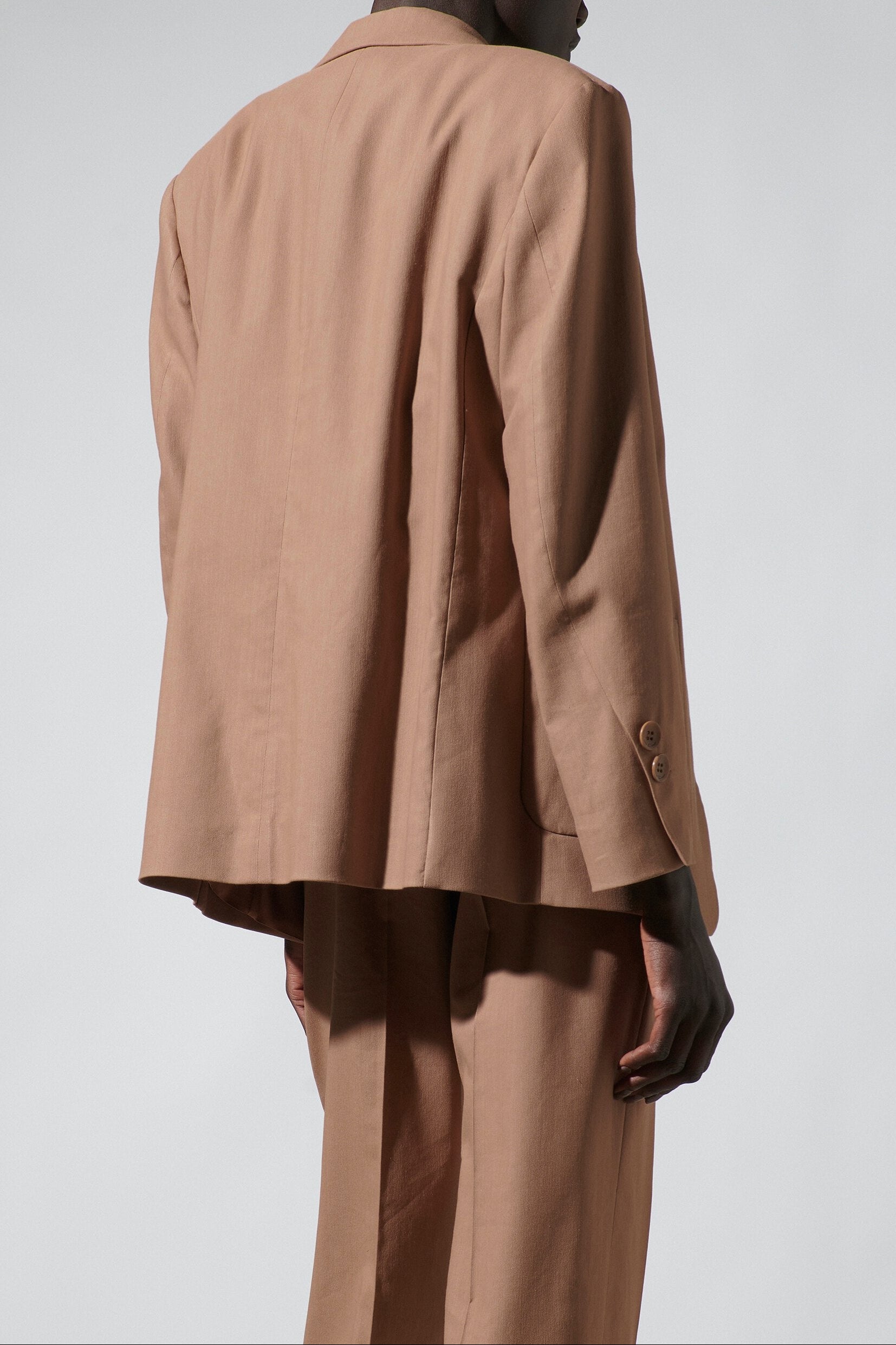 Gabardine-Blazer - coffee - Standard | Model Rück