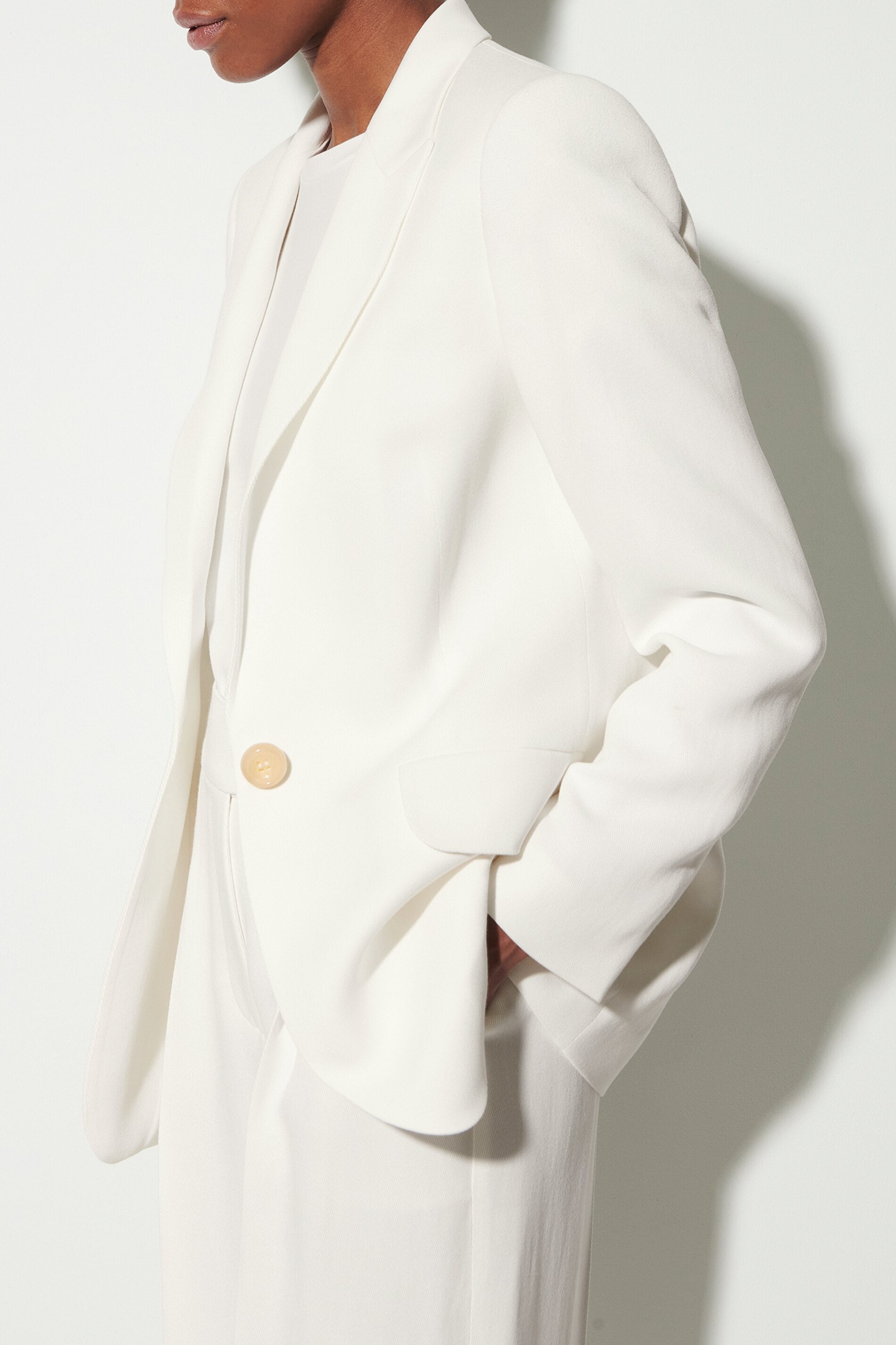 Gabardine-Einknopf-Blazer - milk - Standard | Model Seite