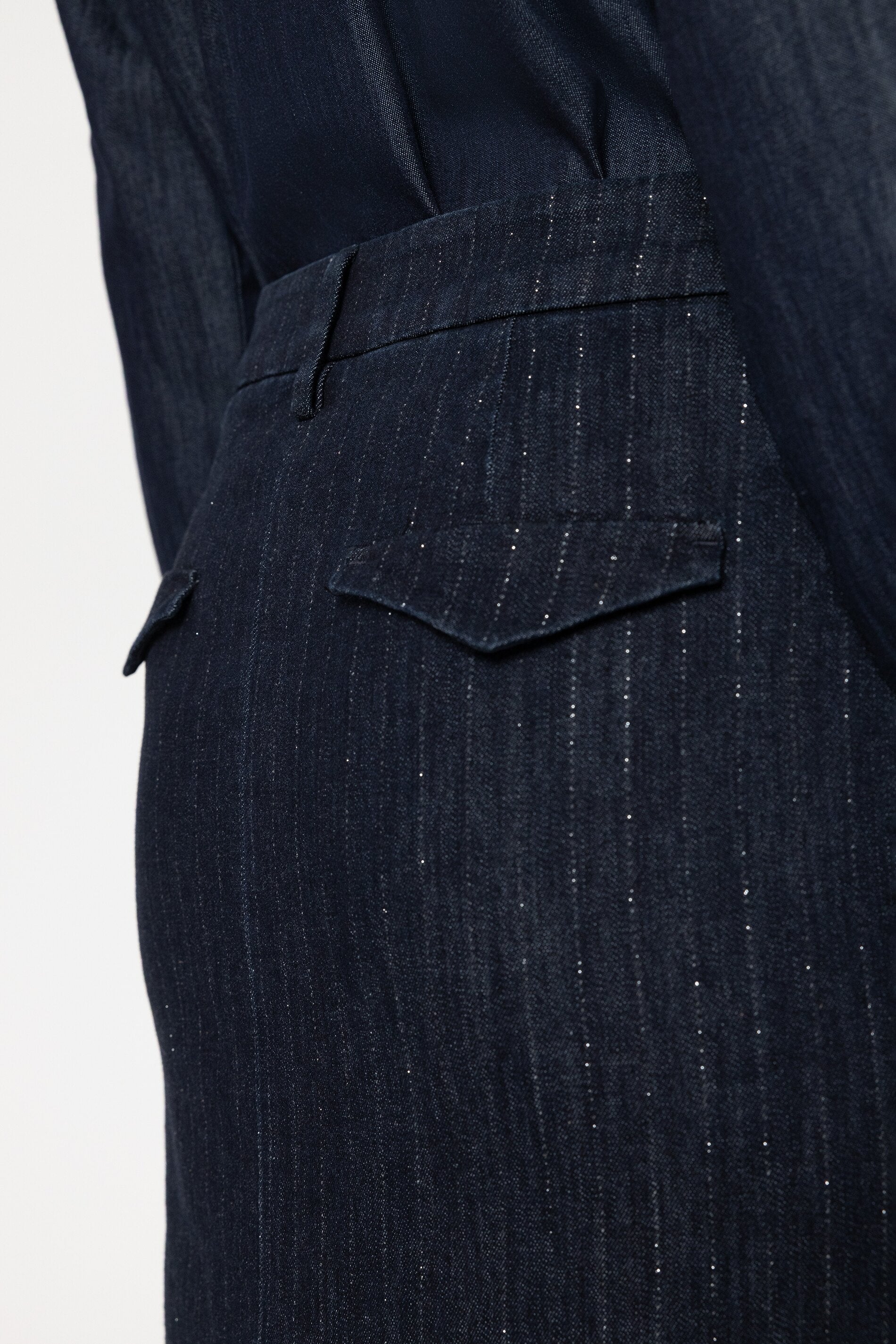 Pinstripe-Denim-Rock - denim blue - Standard | Model Detail
