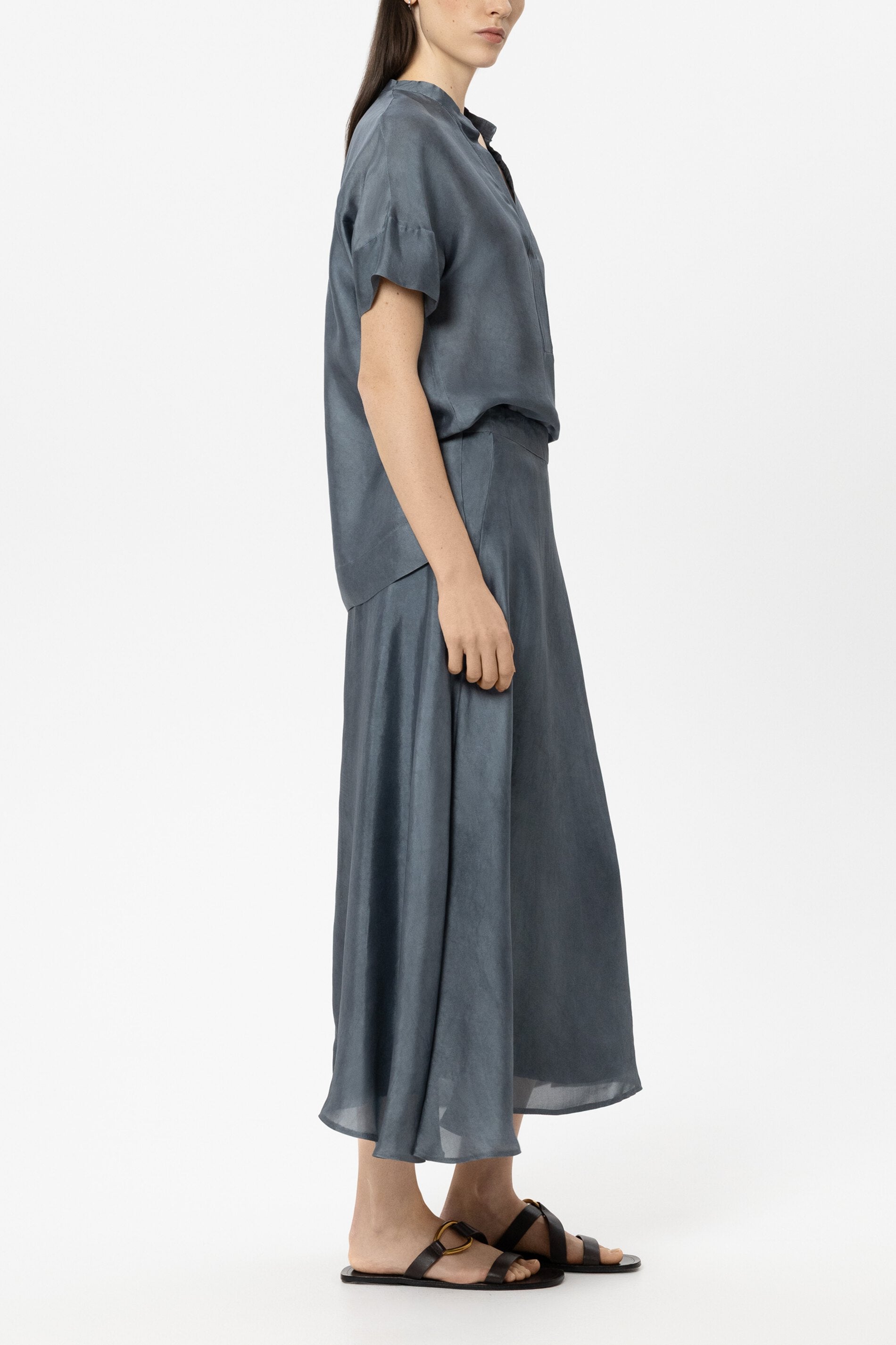 Maxirock aus Seiden-Mix - tinted blue - Standard | Model Seite