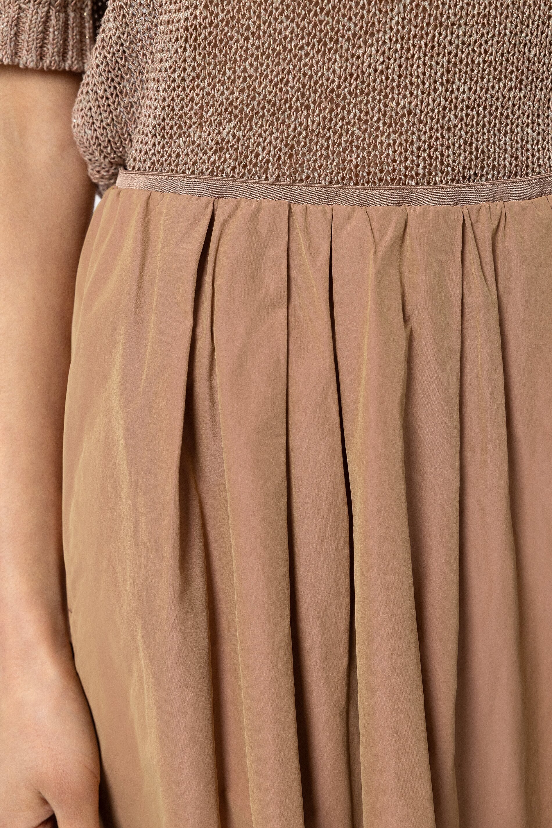 Taft-Rock - nude changeant - Standard | Model Detail