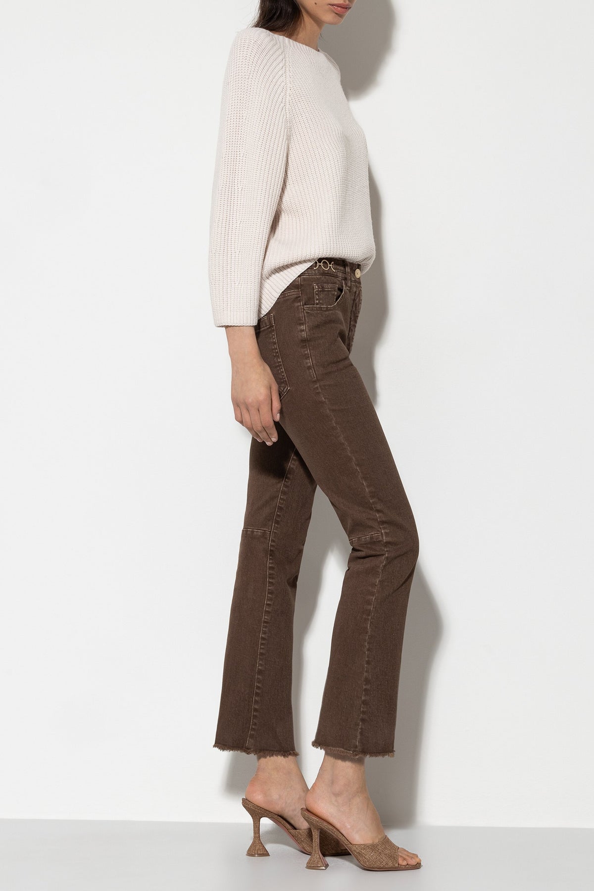 Authentic-Twill-Denim - hazelnut - ohne Motiv | Model Seite