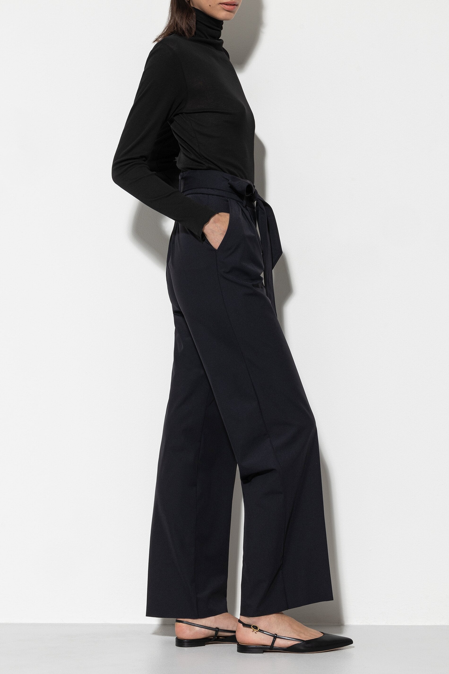Softshell-Wideleg-Pants - black - Standard | Model Seite