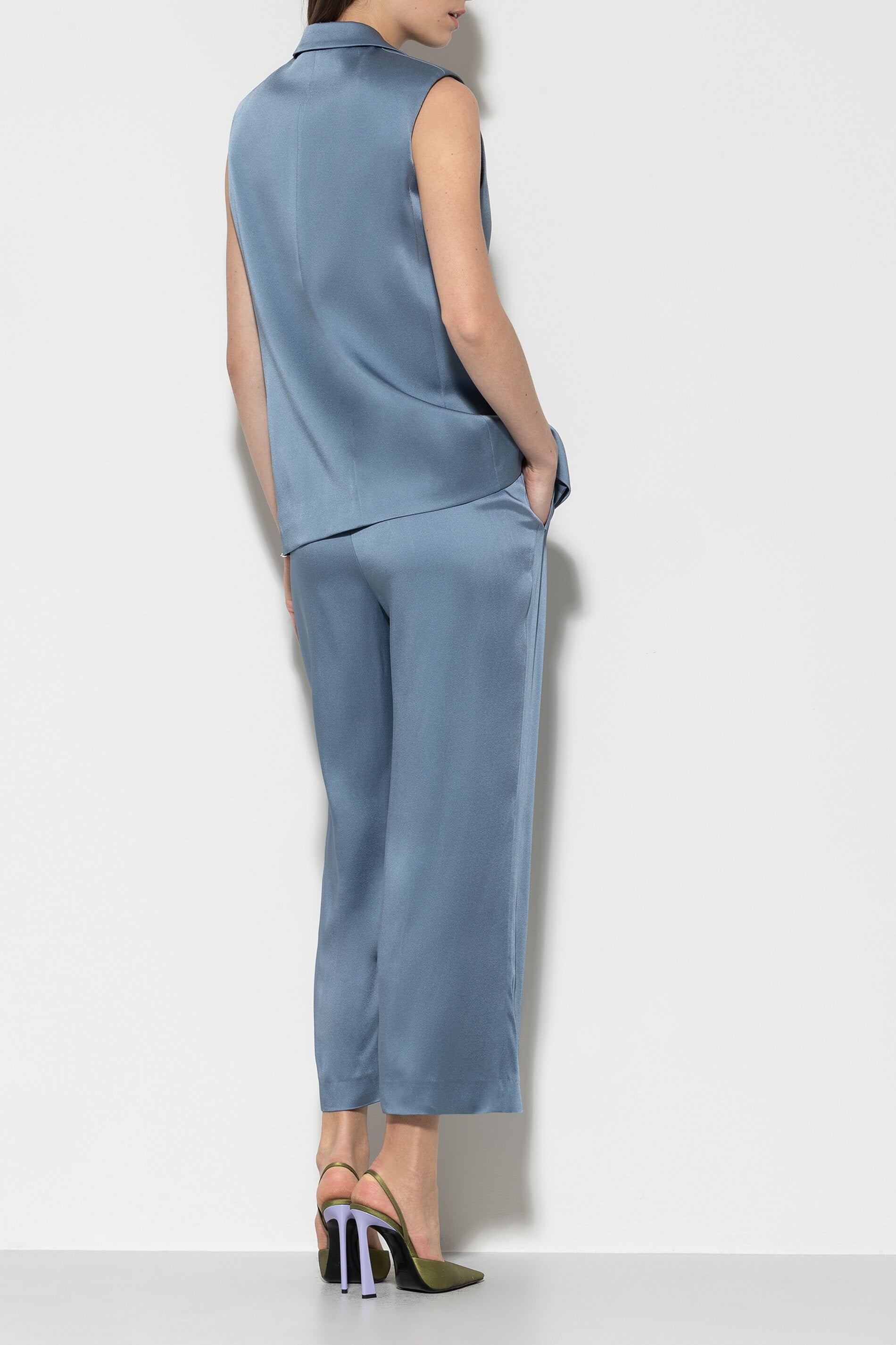 Satin-Wideleg-Pants - smoky blue - Standard | Model Rück
