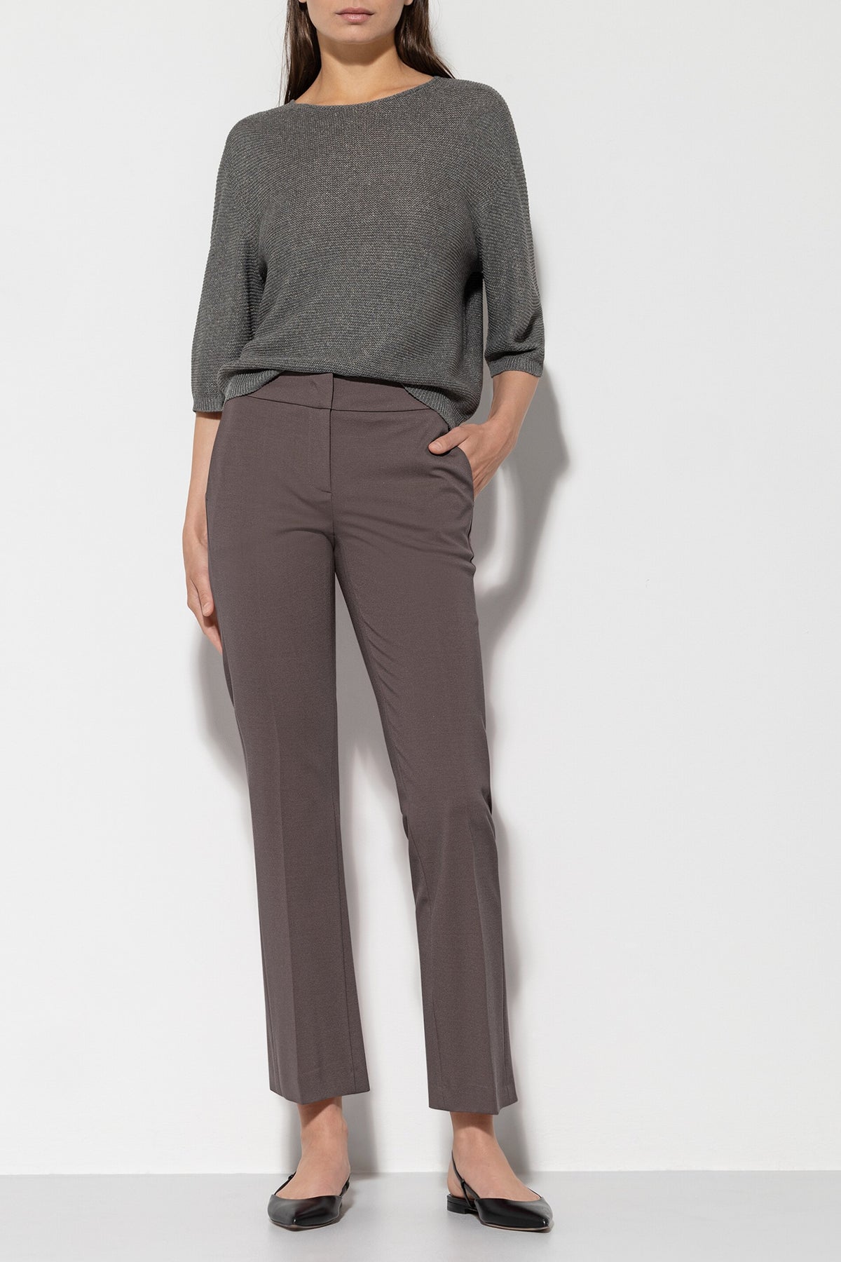 Babyflare aus Punto-Milano - taupe - Standard | Model Front